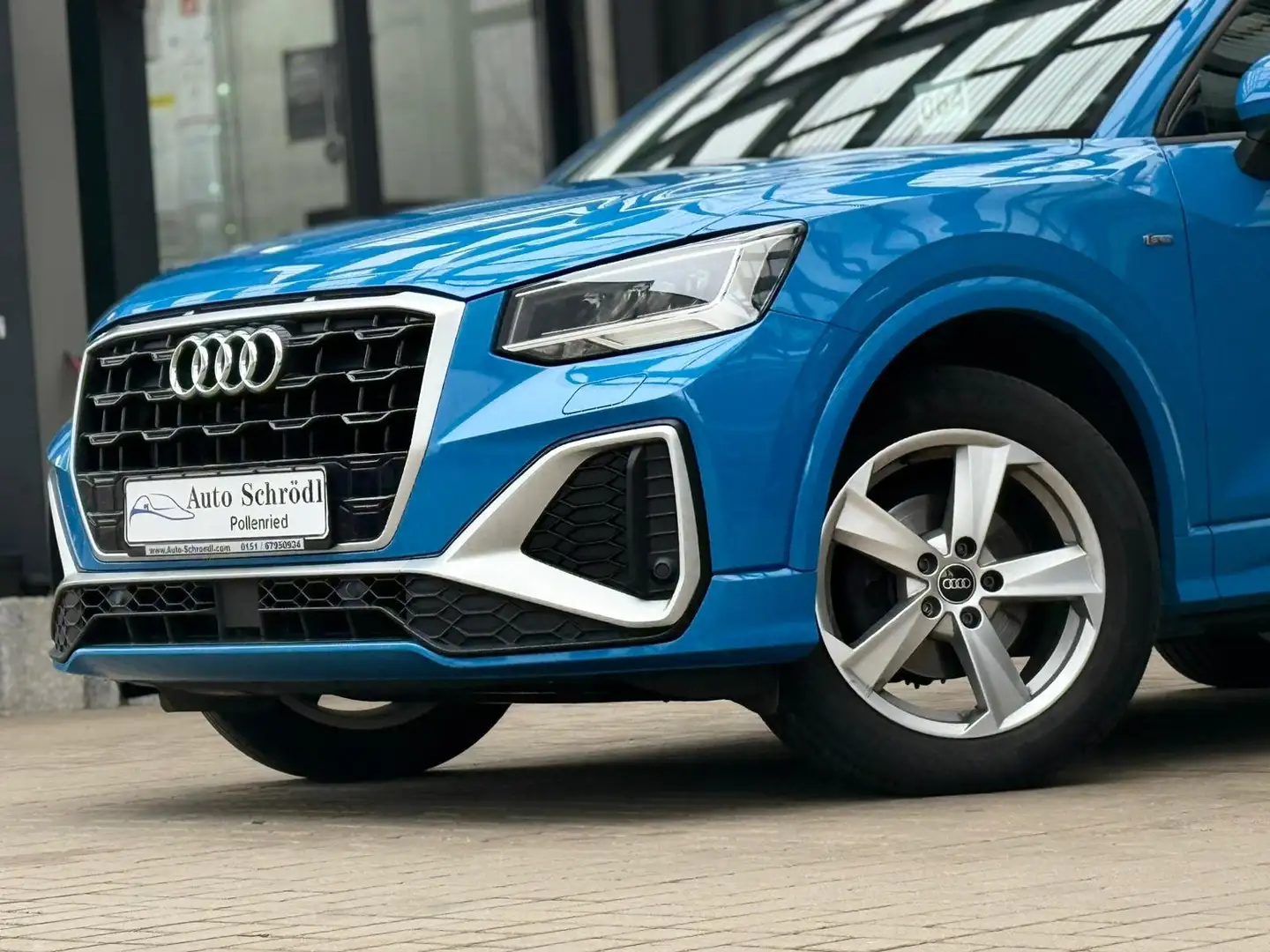 Audi Q2 S line 35 TFSI, Navi, LED, El.Heck, Schild-Erkenn. Azul - 2