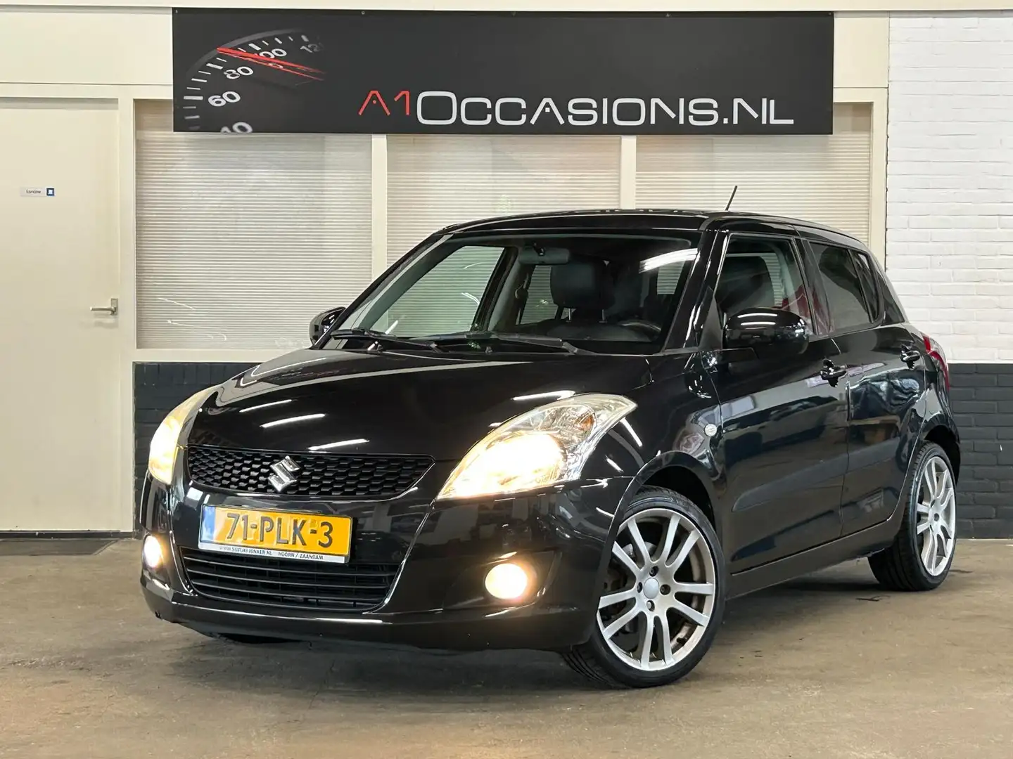 Suzuki Swift 1.2 Exclusive EASSS + STOELVERWARMING Zwart - 2