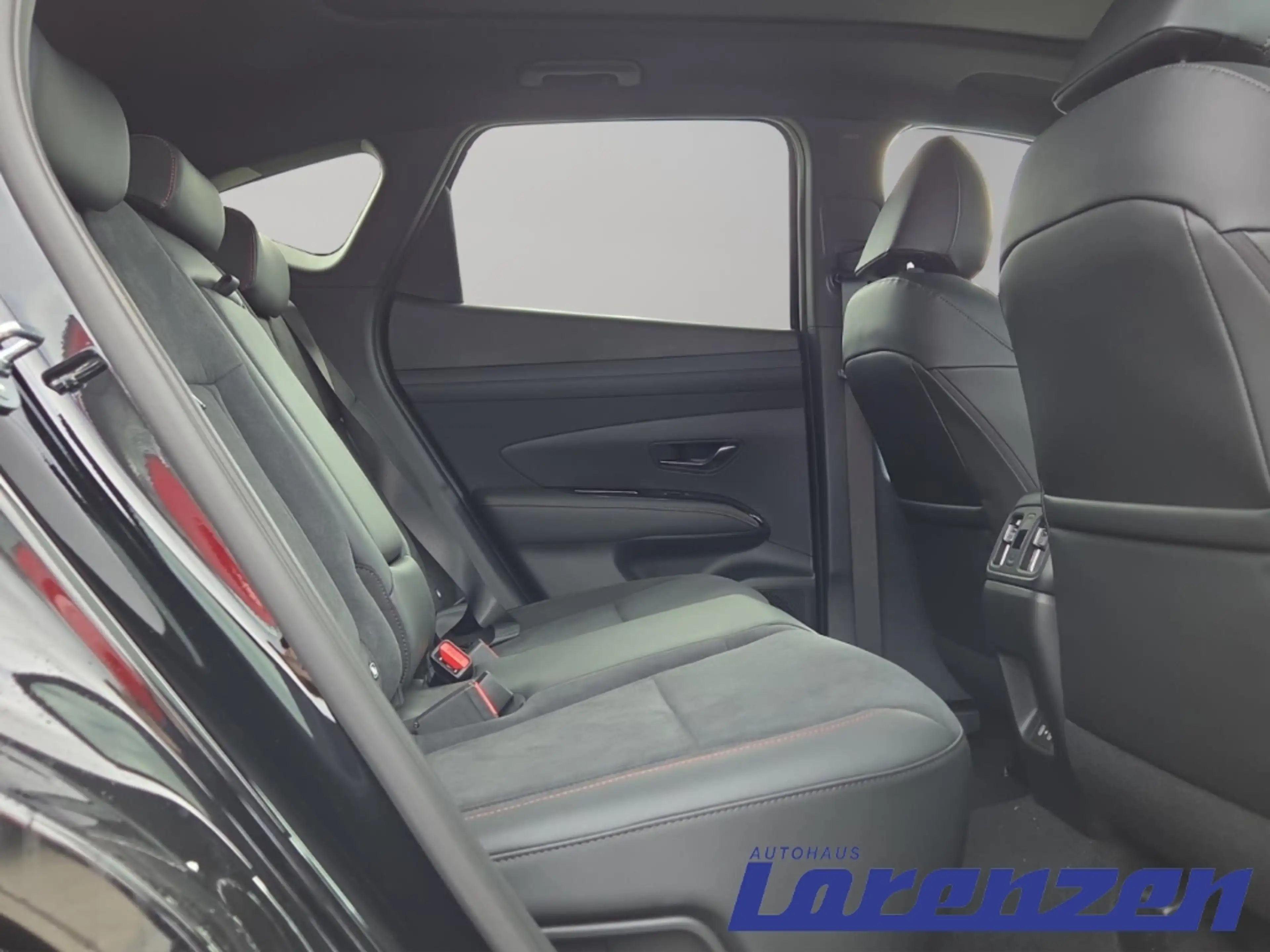 Hyundai TUCSON N Line X 1.6 T-Gdi 180PS DCT 4WD El. Panodach Navi — photo 10