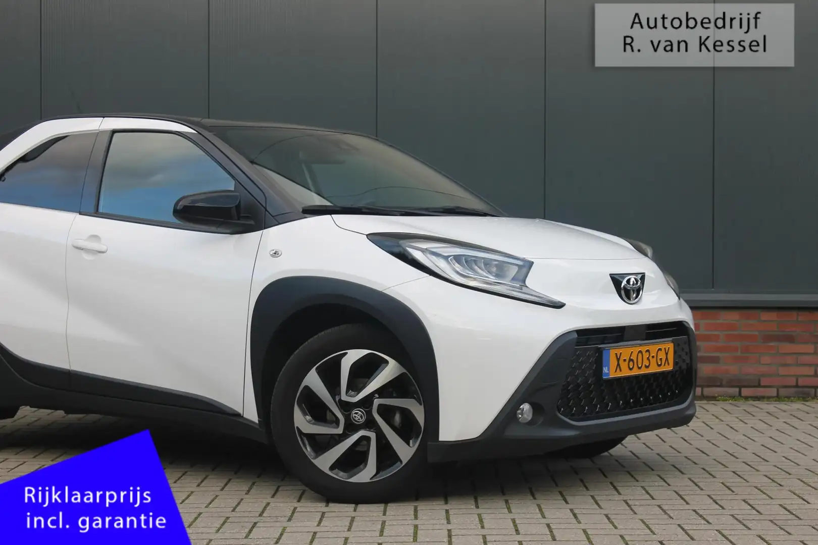 Toyota Aygo X 1.0 VVT-i MT Pulse I Rijk uitgerust I 1 Eigenaar I Wit - 2