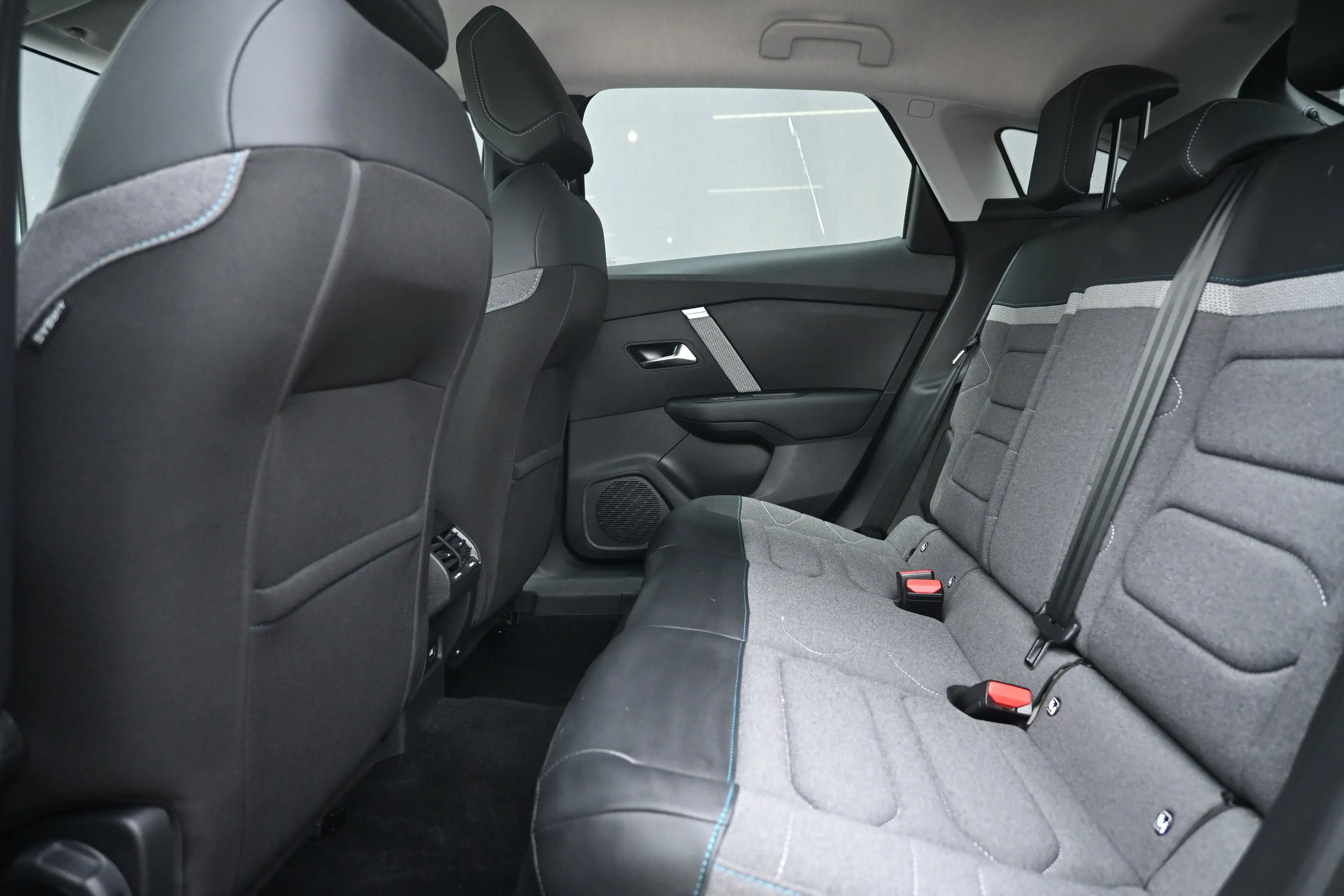 Citroen E-C4 Electric You 50 kWh 3 Fase | Navigatie by App | Achteruitri — photo 9