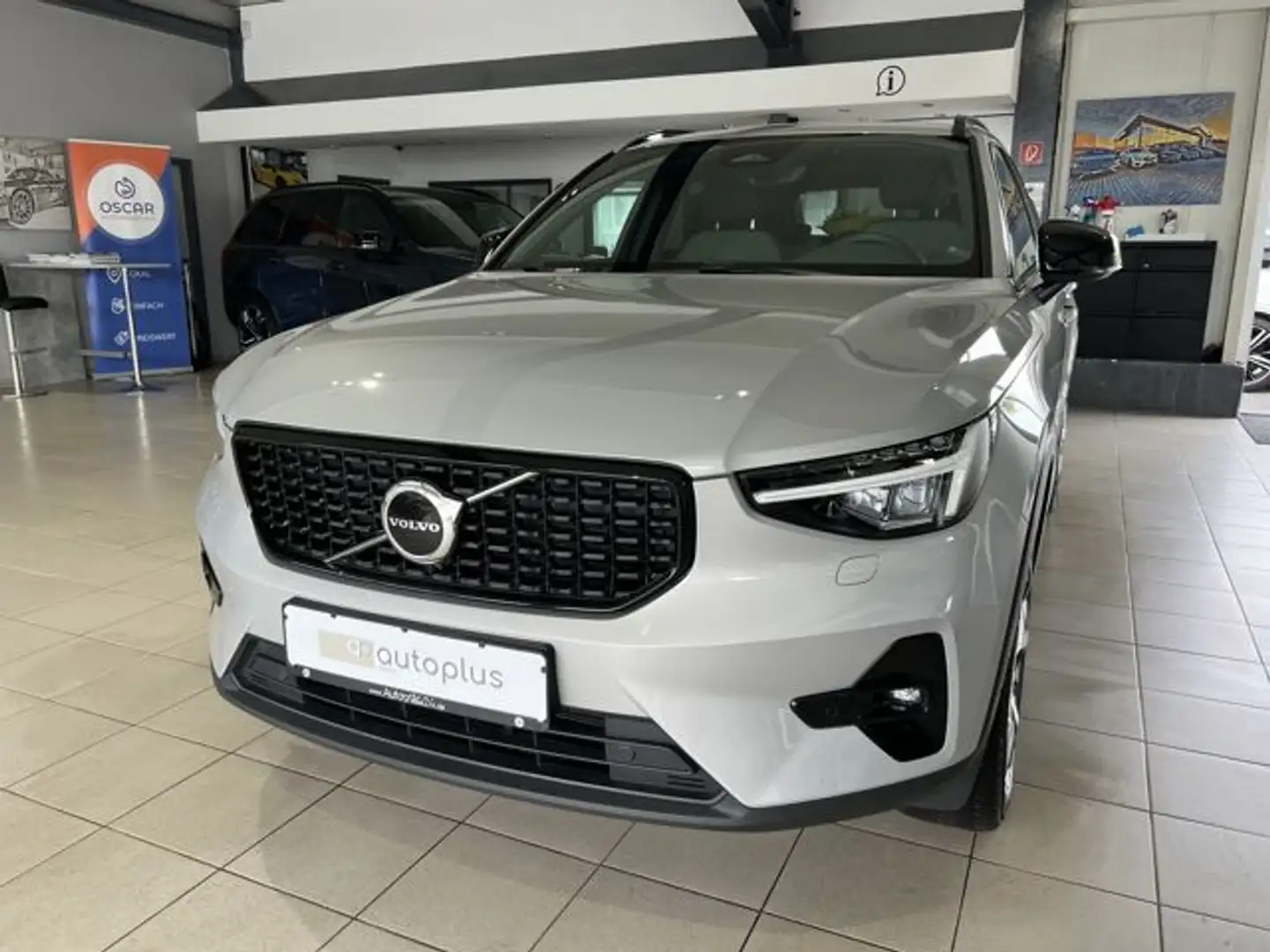 Volvo XC40 B4 Plus Dark ACC BLIS Kamera 19Zoll LED H/K Gri - 2