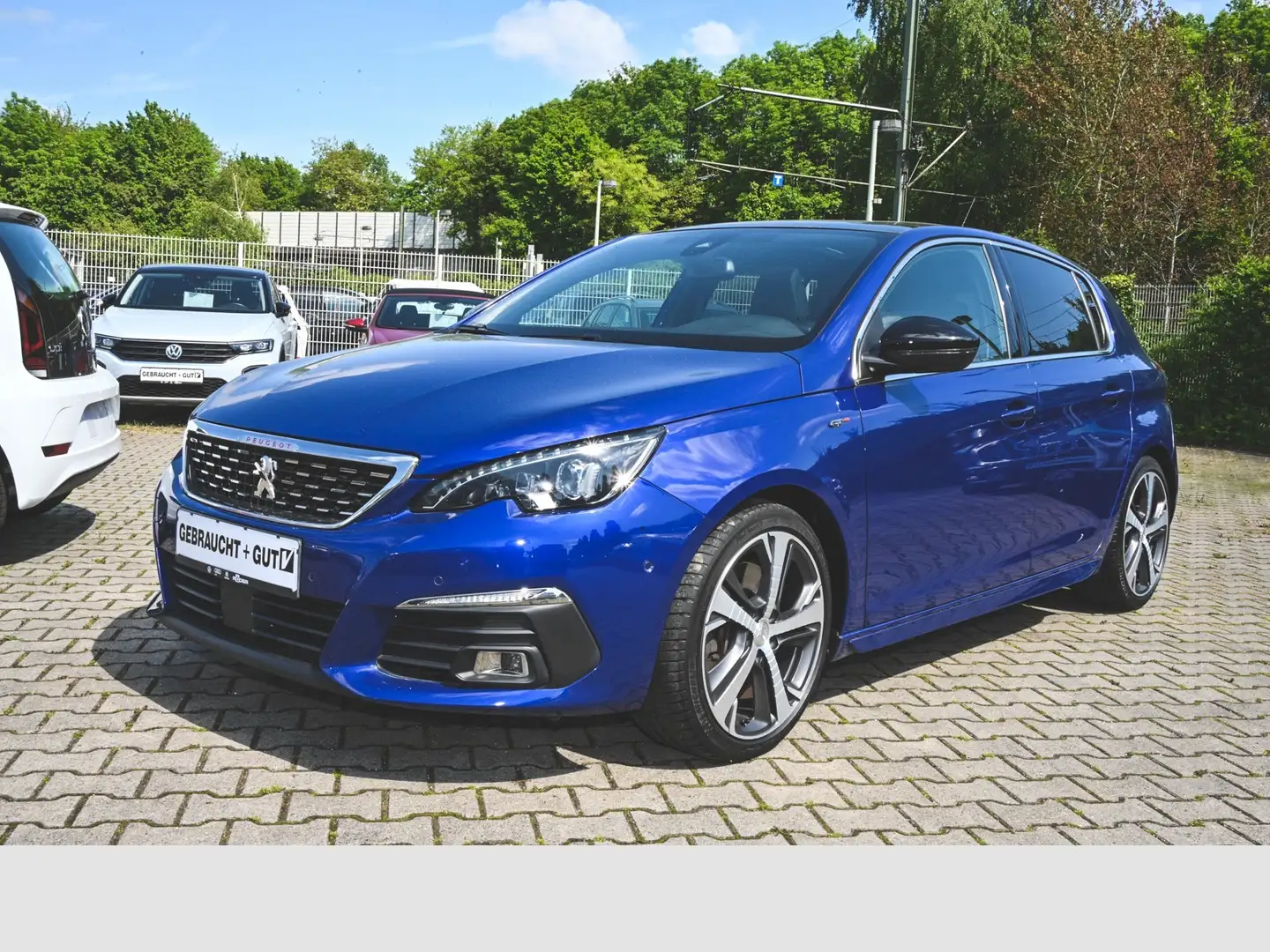 Peugeot 308 GT 1.6 PureTech 225 Pano Navi LED AHK Blau - 1