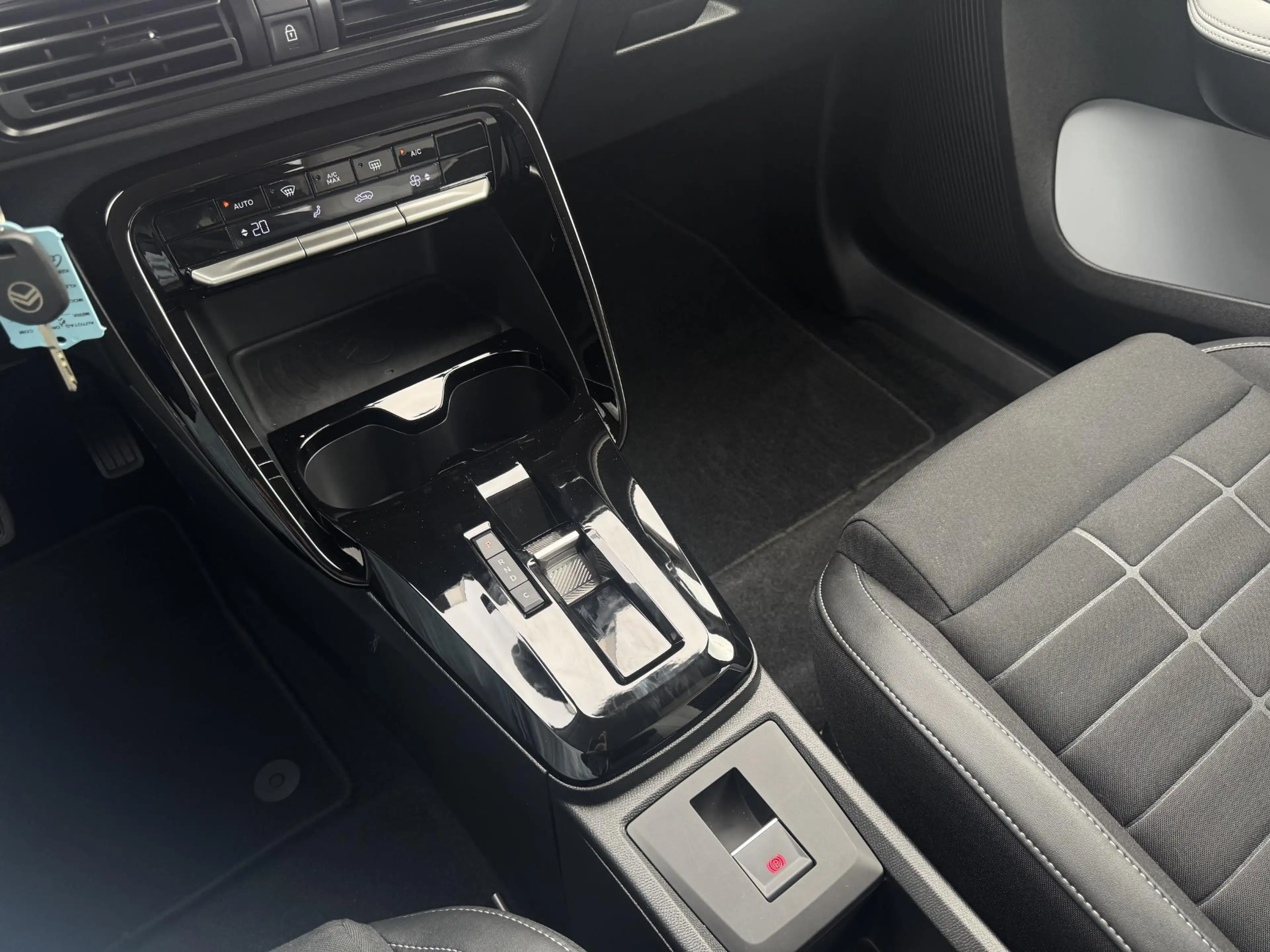 Citroen E-C3 Max 113pk 44 kWh | 7 KW opladen | Camera | Carplay — photo 14