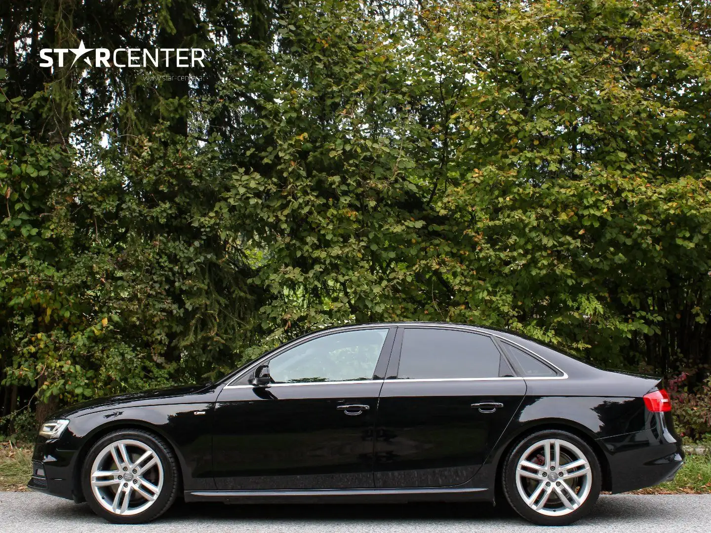 Audi A4 2.0 TDI S line Schwarz - 2