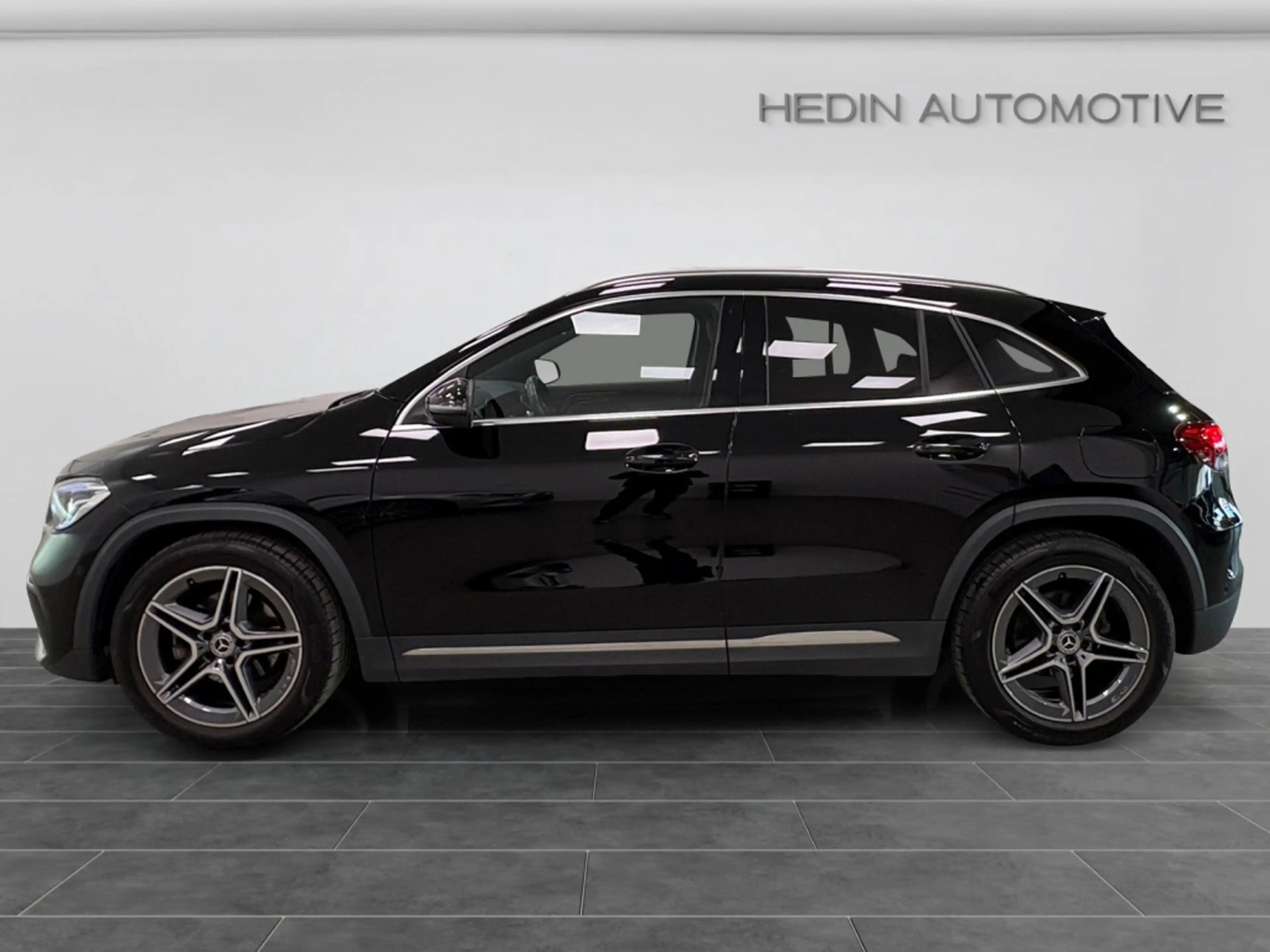 Mercedes-Benz GLA 200 AMG|KAM|TOTW|EASYP|LED|CarPlay|TOUCH|SHZ — photo 3