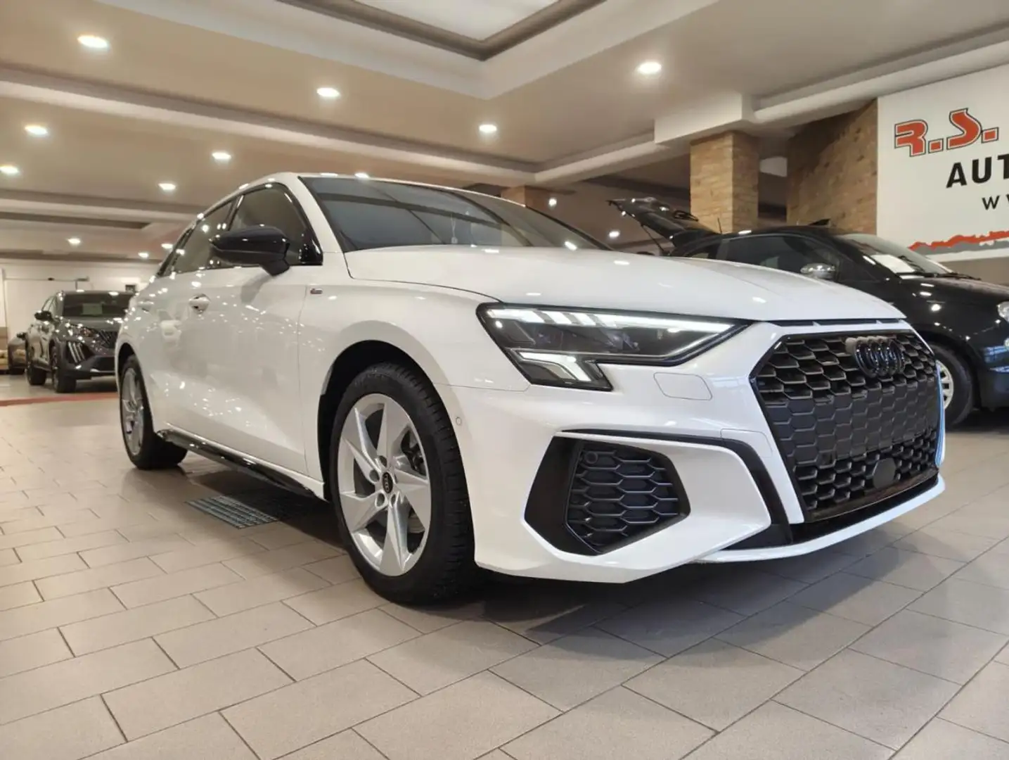 Audi A3 SPB 30 TFSI S line edition Blanc - 2