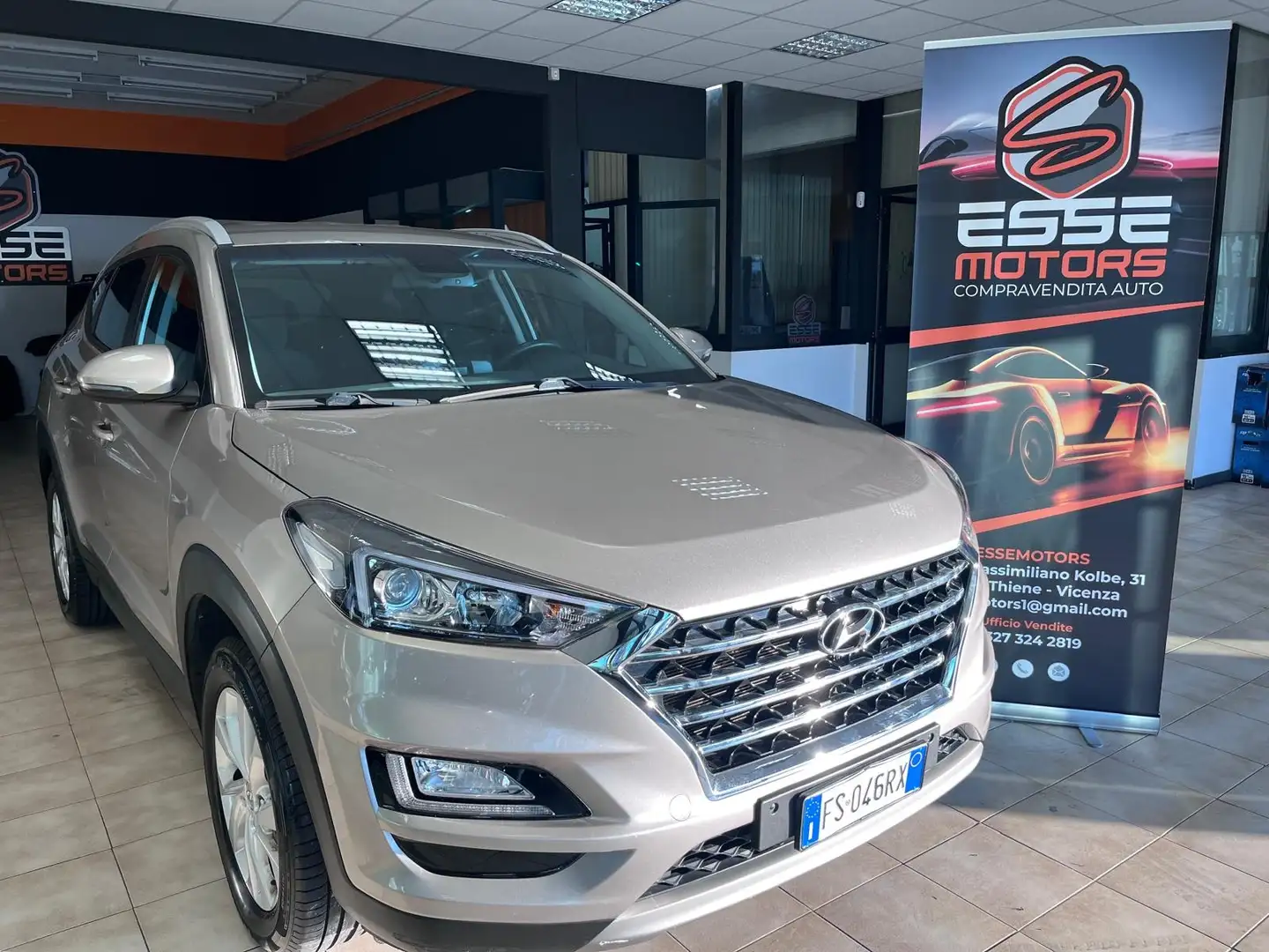 Hyundai TUCSON Tucson 1.6 crdi Exellence 2wd 115cv Grigio - 1