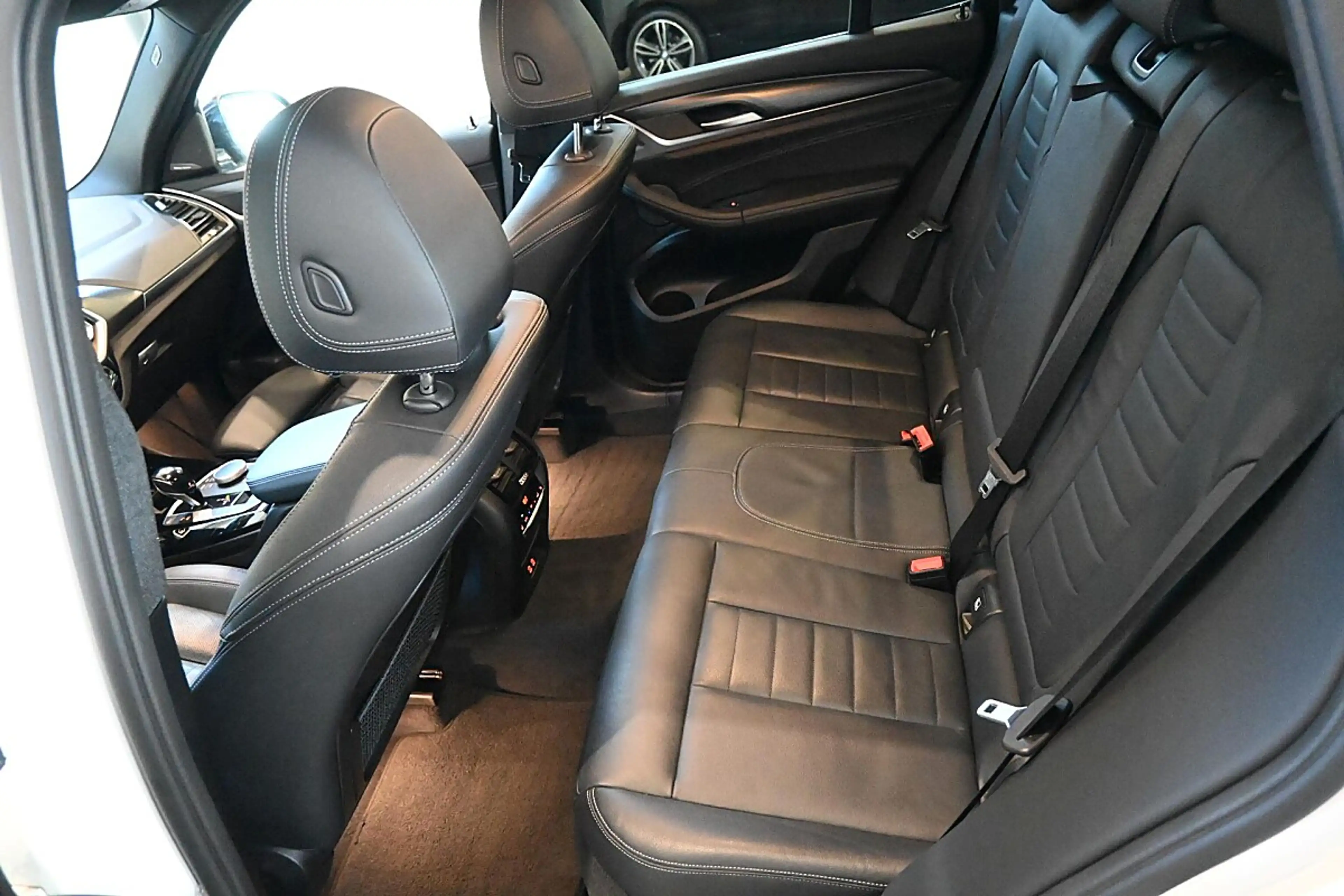BMW X3 xDrive 30e Msport; AHK, Head-UP, Sitzbelüftung — photo 15