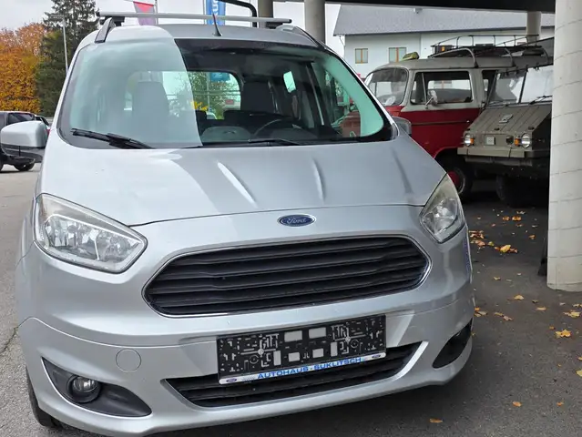 Ford Tourneo Courier Trend