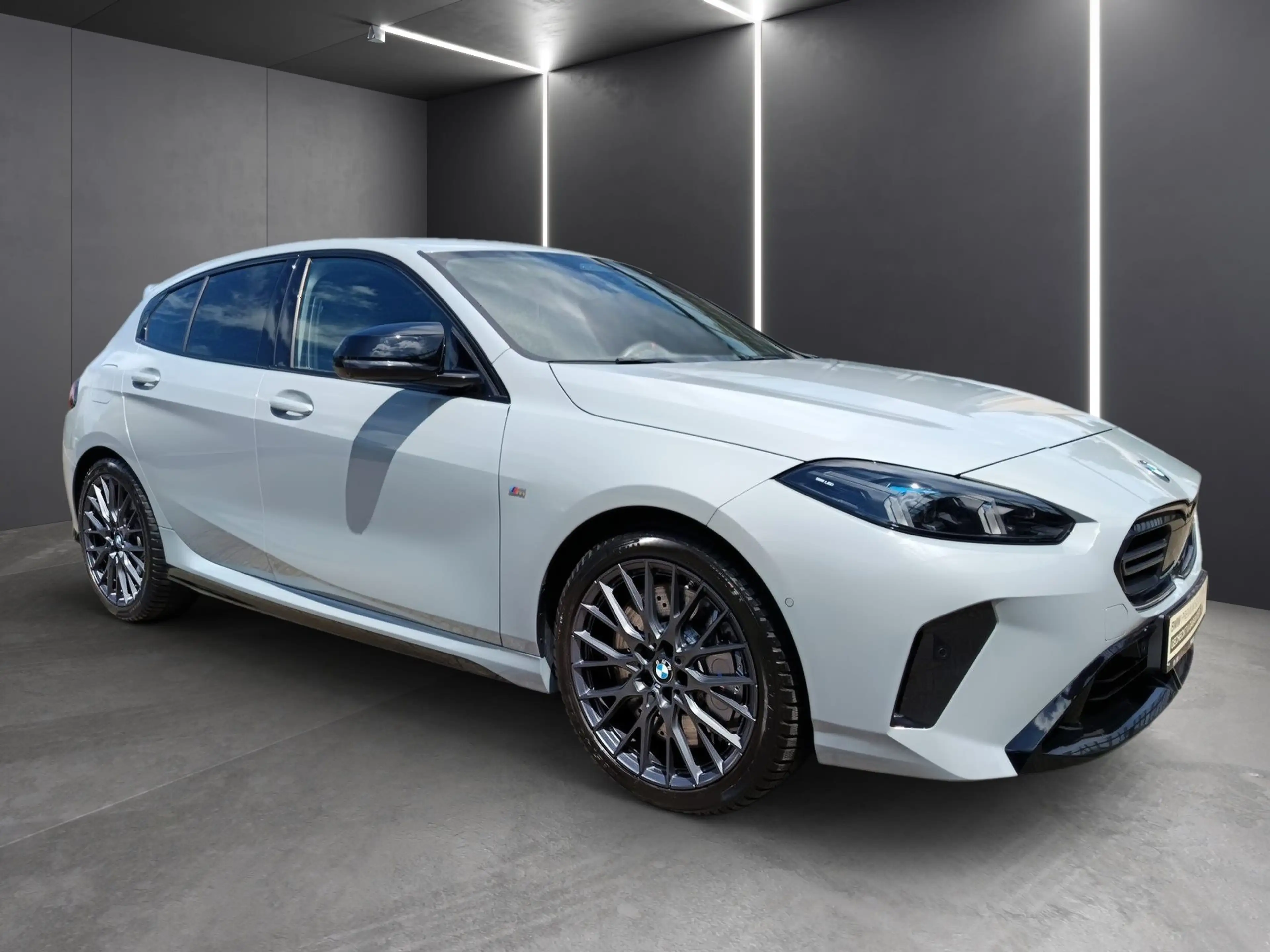 BMW 135 M135 xDrive M SPORT+LIVE COCKPIT PRO+HEAD UP+DR.AS — photo 3