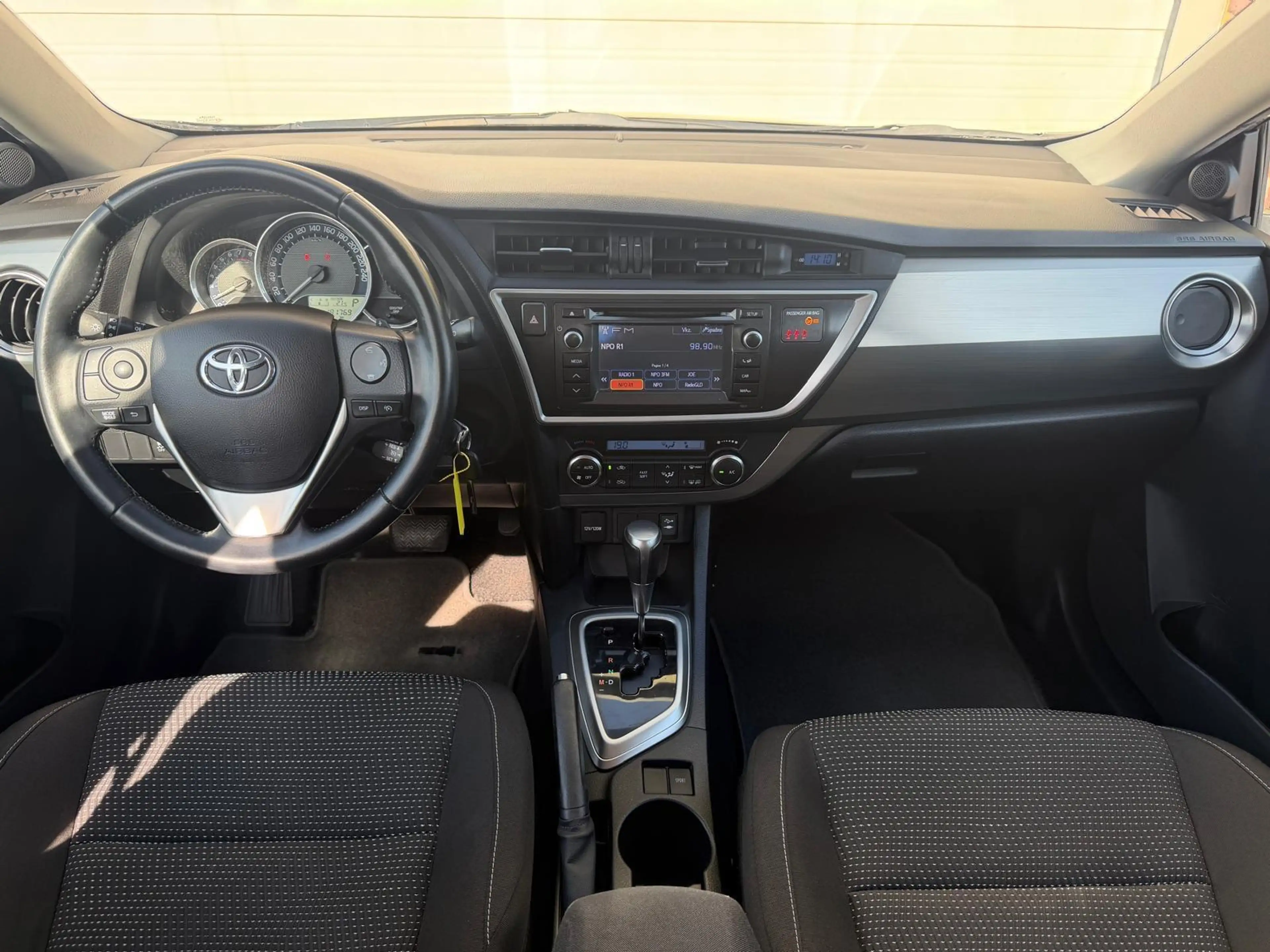 Toyota Auris 1.6 Aspiration/AIRCO/TREKH/CAMERA/CRUISE/APK/NAP — photo 14