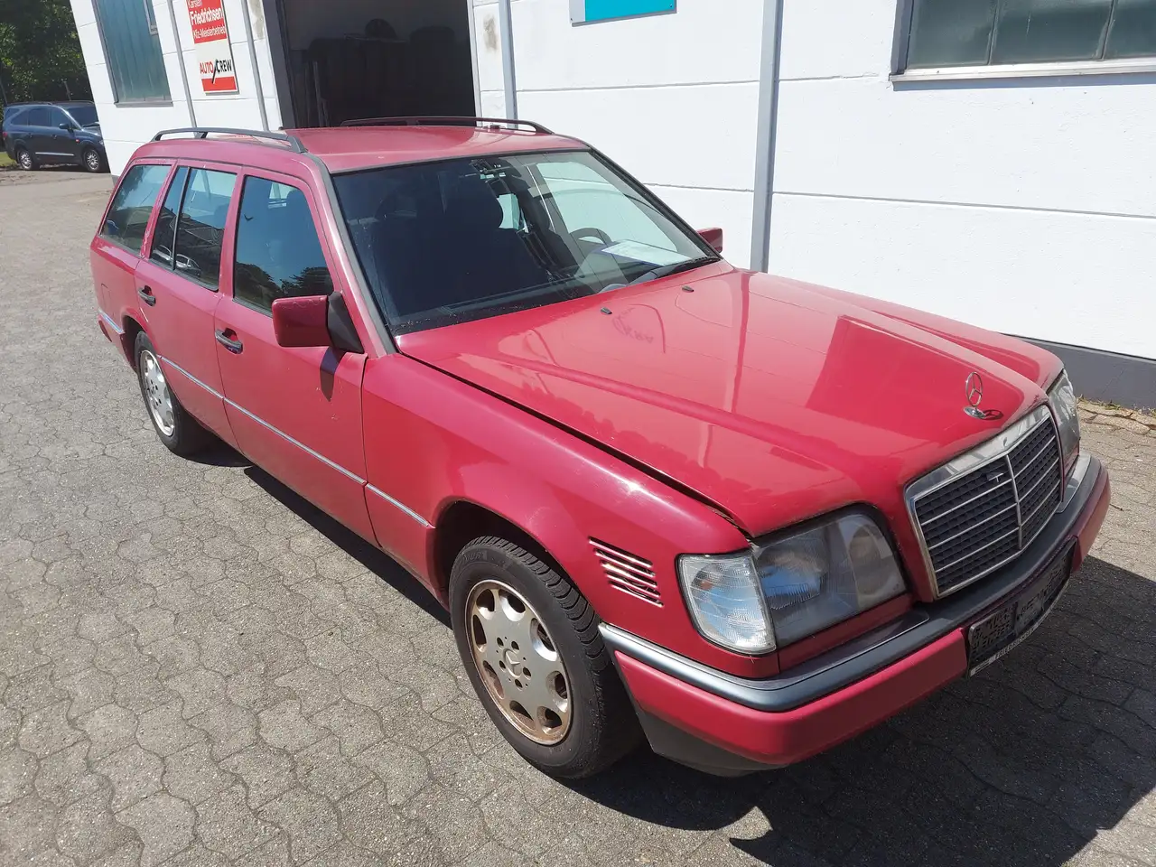Mercedes-Benz 300 D Kombi Oldtimer, foto 2