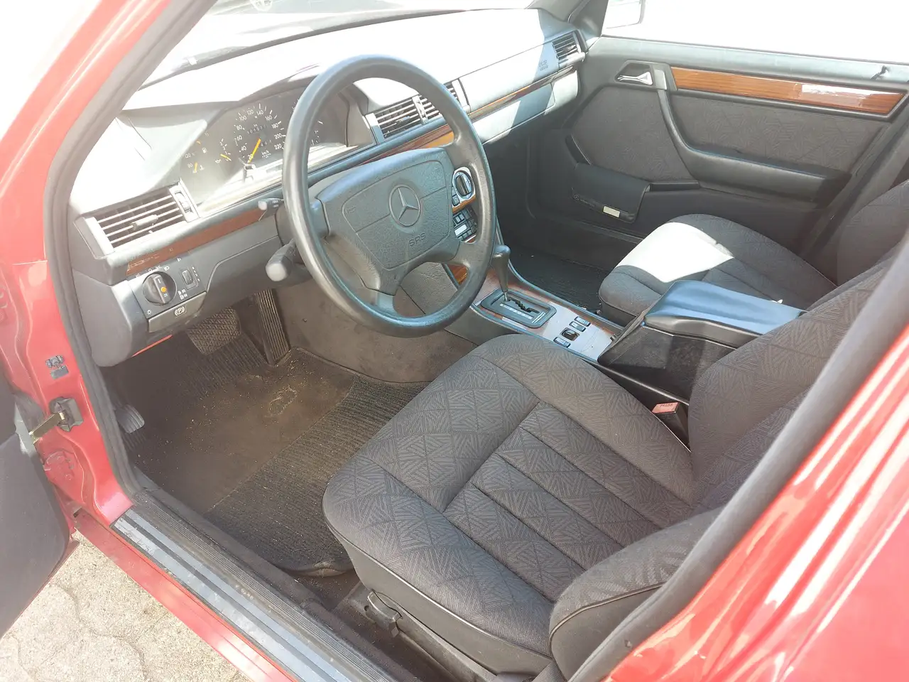 Mercedes-Benz 300 D Kombi Oldtimer, foto 5