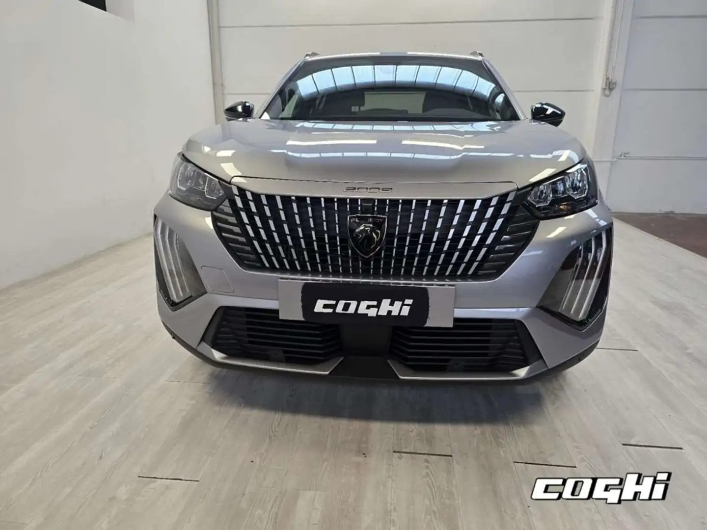 Peugeot 2008 Hybrid 145 e-DCS6 Allure Gris - 2