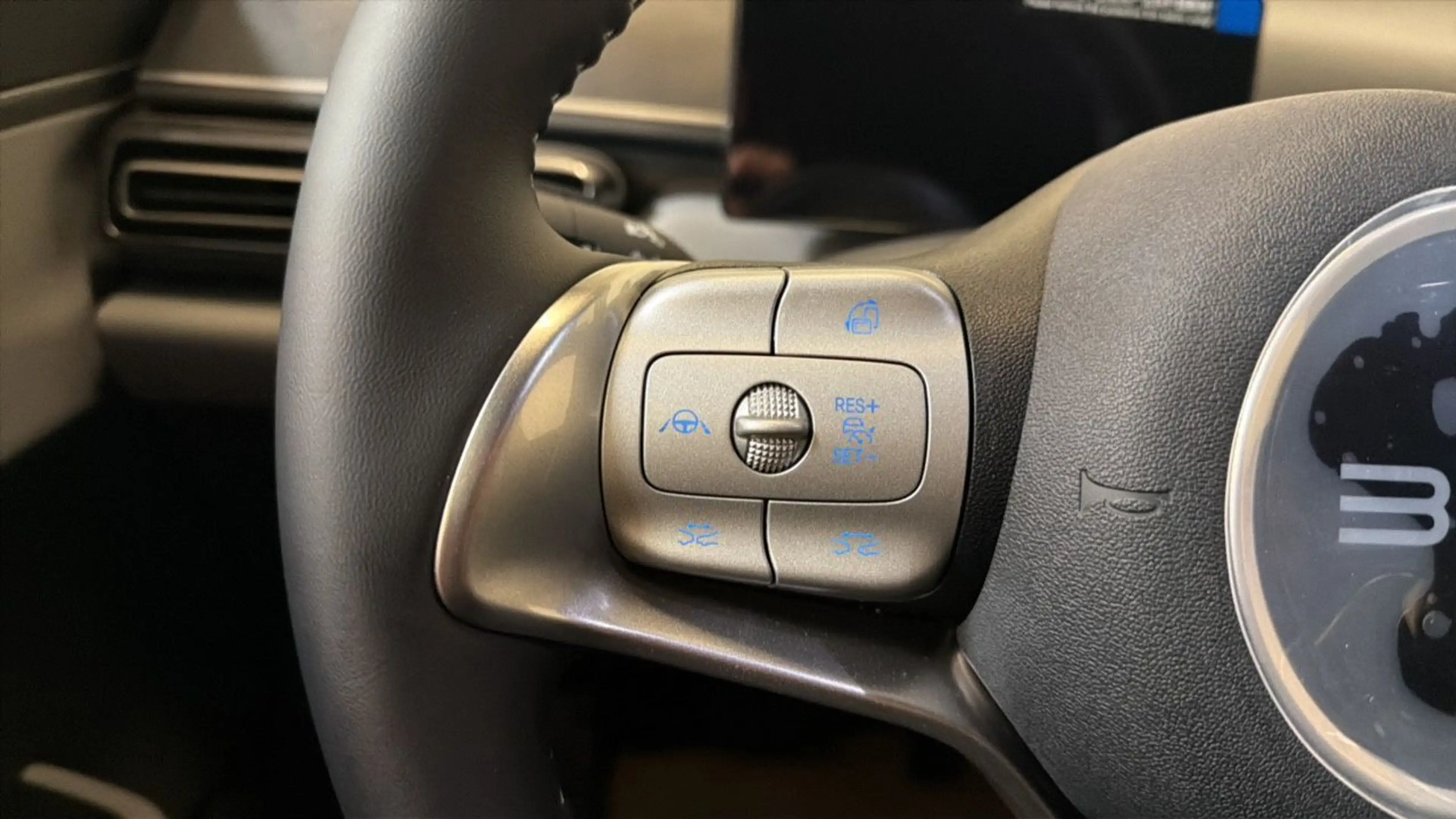 BYD Dolphin Surf Boost 43.2kWh LED*Leder*RFK*NAVI*ASSIST*PDC — photo 11