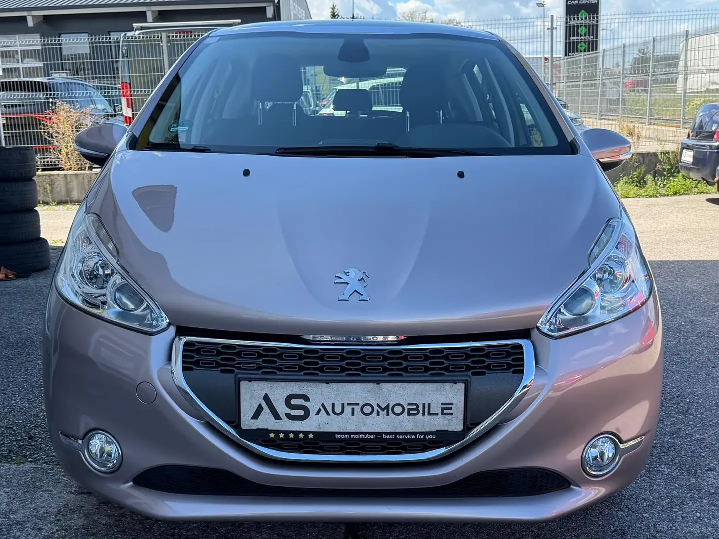 Peugeot 208 Allure 1,4 Navi panoramadach(Glas) Grau - 2