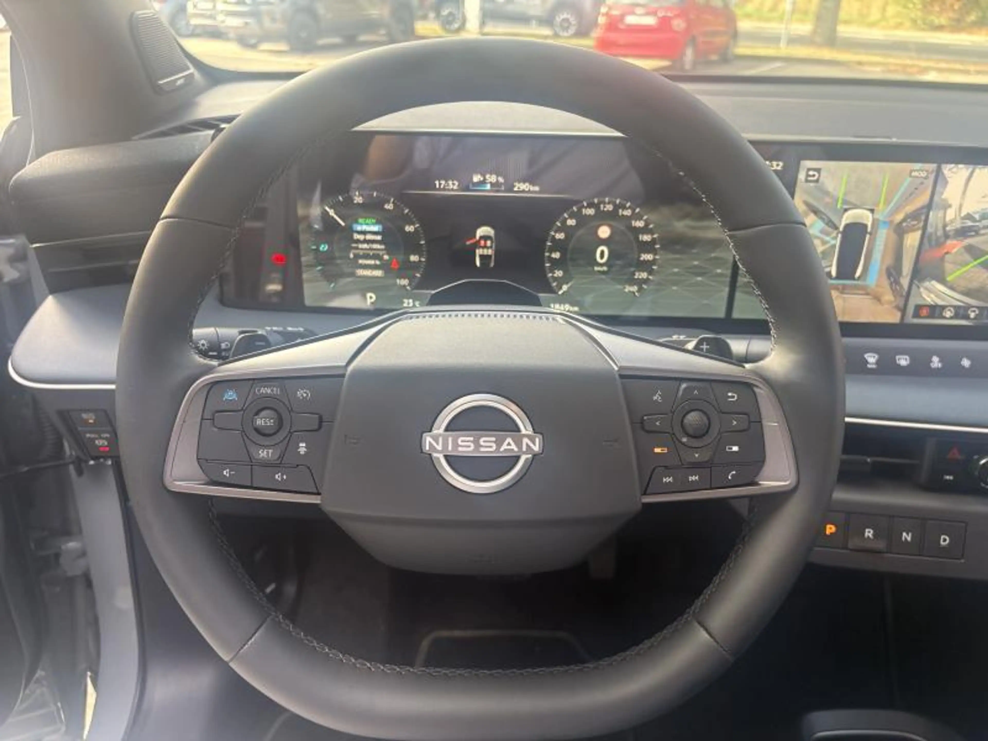 Nissan Leaf 75 KWh EVOLVE + Two-Tone — photo 12