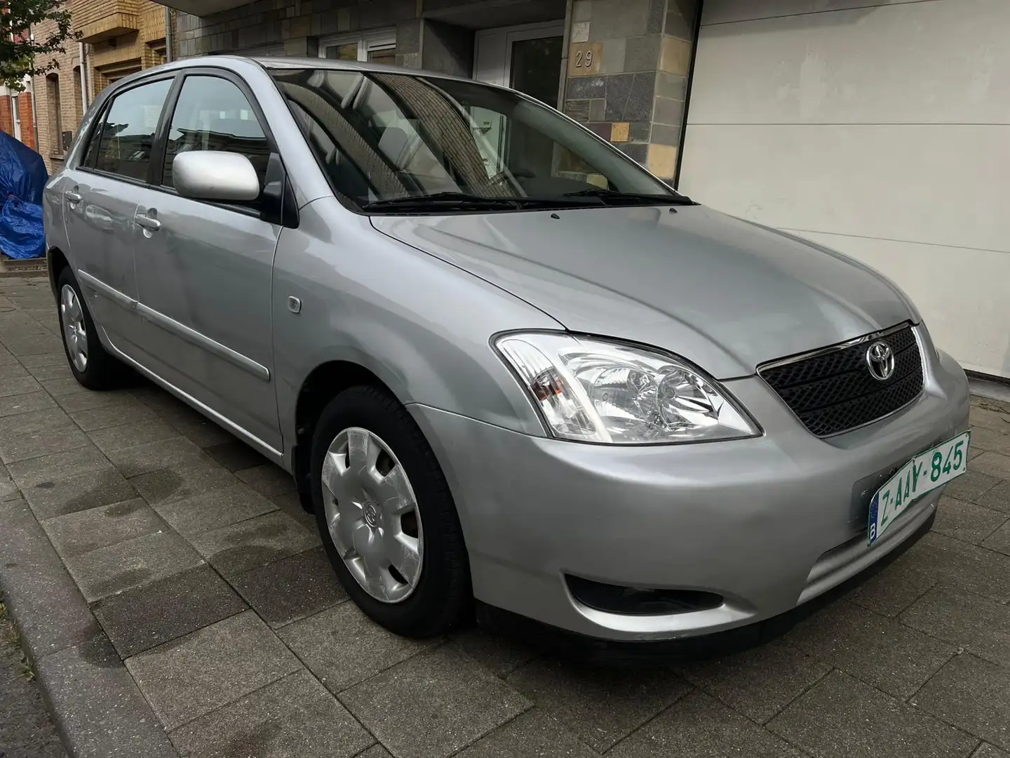 Toyota Corolla 1.6i VVT-i AUTOMATIQUE 120000KM 100%BELGE PROPE Gümüş rengi - 1