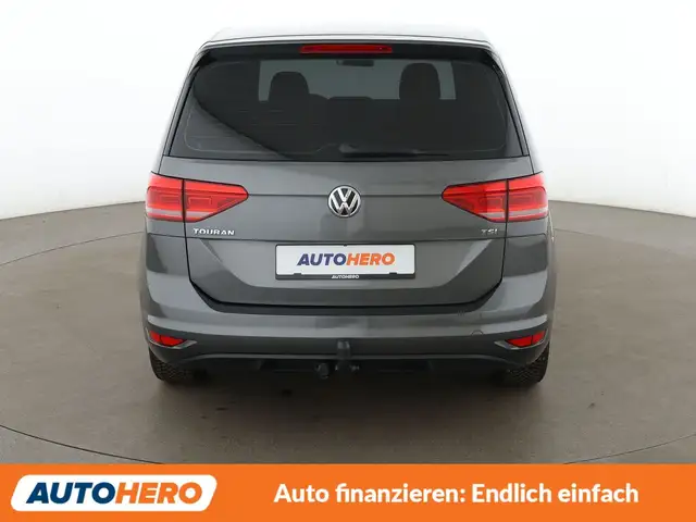 Volkswagen Touran view 5