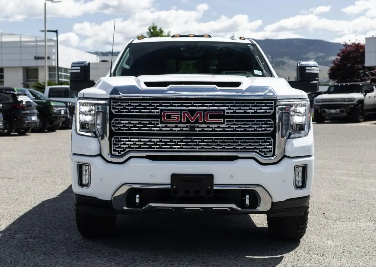 GMC Sierra 3500HD снимка GMC Sierra 3500HD