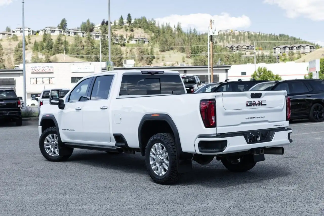 GMC Sierra 3500HD снимка GMC Sierra 3500HD