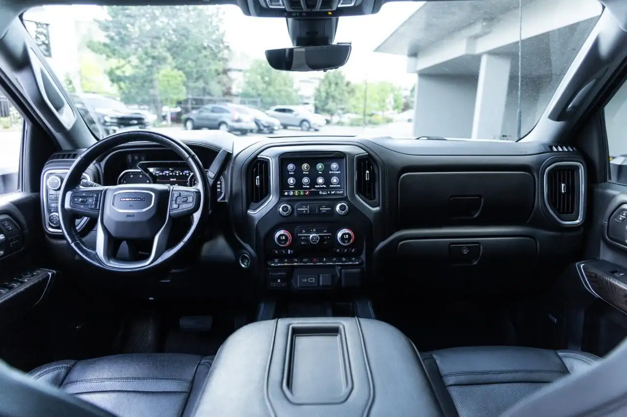 GMC Sierra 3500HD снимка GMC Sierra 3500HD