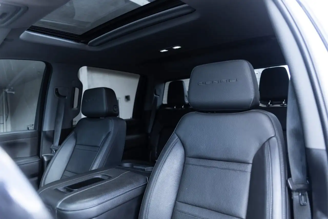 GMC Sierra 3500HD снимка GMC Sierra 3500HD