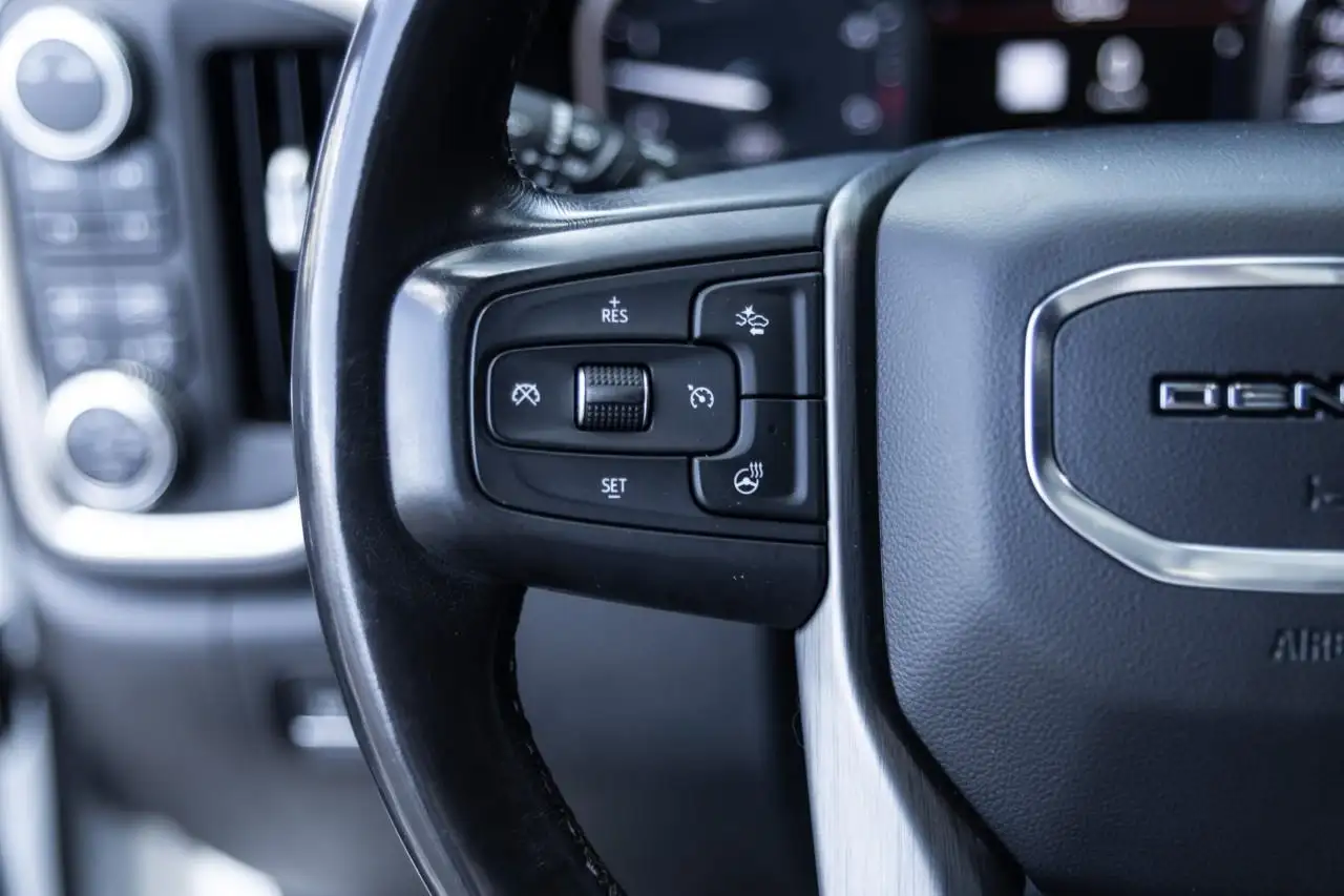 GMC Sierra 3500HD снимка GMC Sierra 3500HD