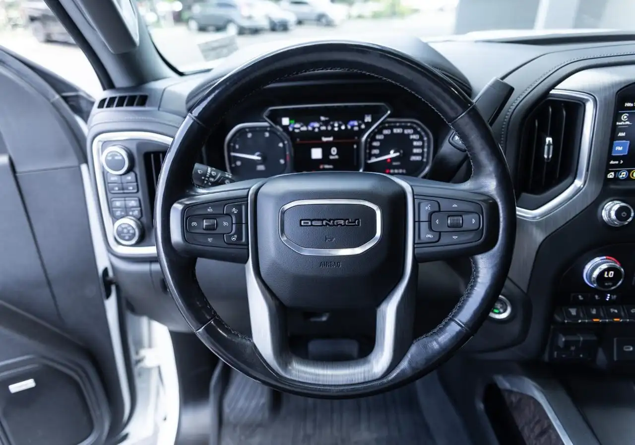 GMC Sierra 3500HD снимка GMC Sierra 3500HD
