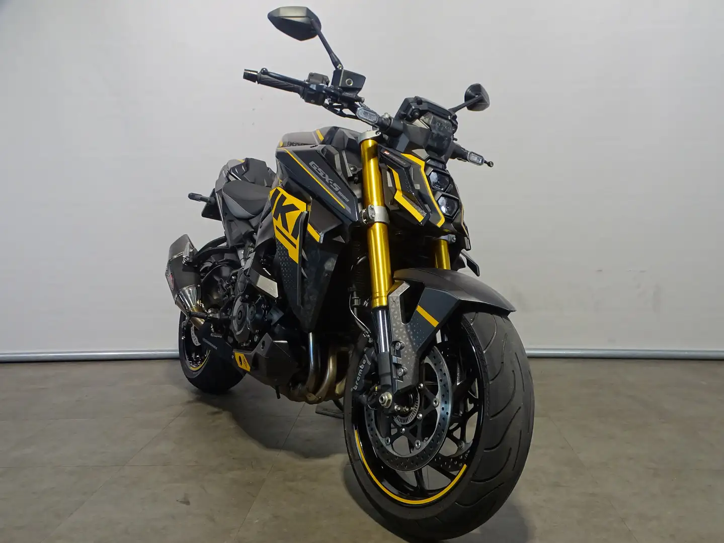 Suzuki GSX-S 1000 A Schwarz - 2