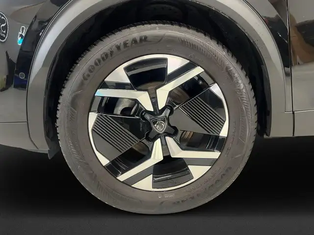 Peugeot 2008 view 8