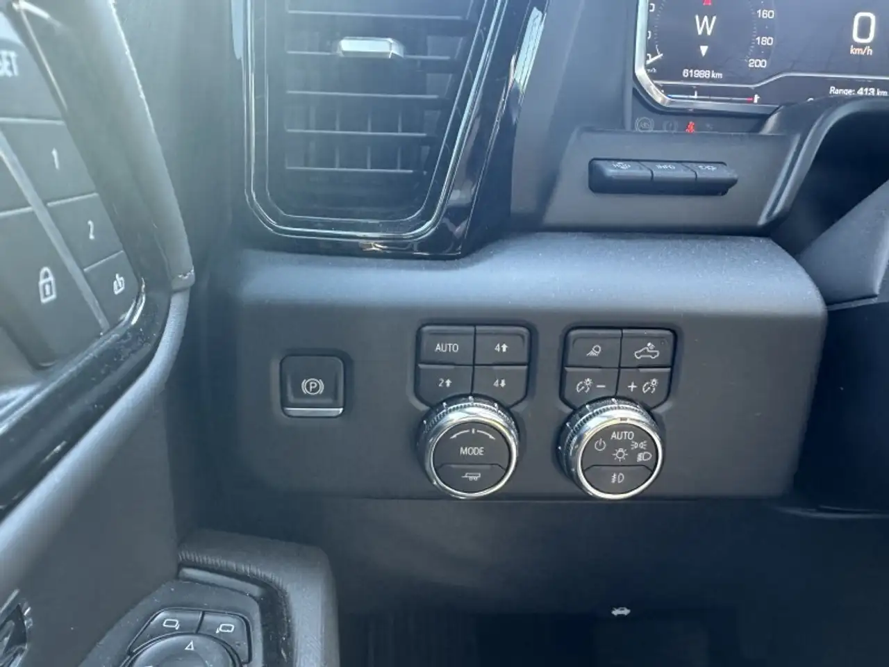 GMC Sierra 1500 photo GMC Sierra 1500