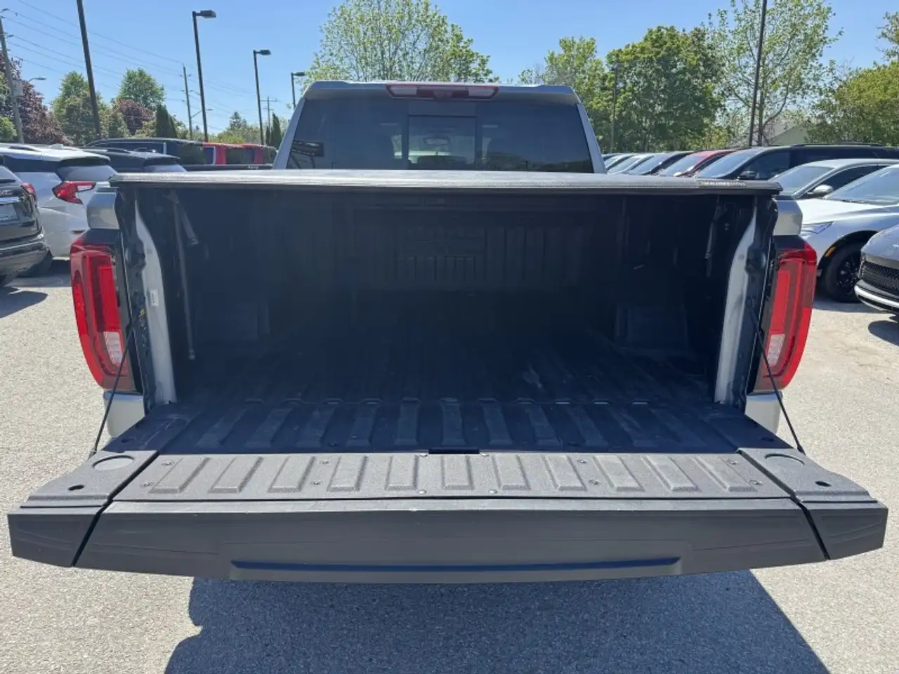 GMC Sierra 1500 photo GMC Sierra 1500