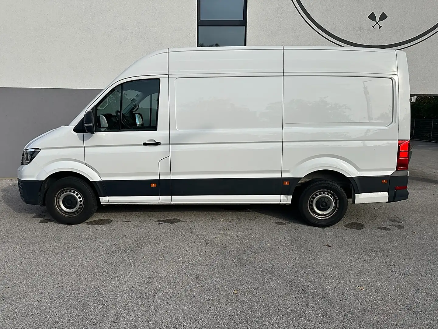 Volkswagen Crafter 35 Kasten MR L3H3 2,0-I-TDI Weiß - 2