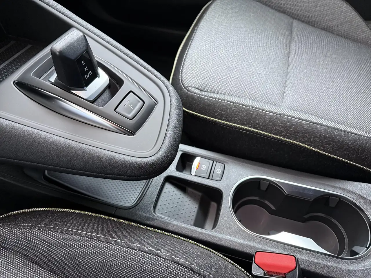 Mitsubishi Grandis 2026 — фото 12