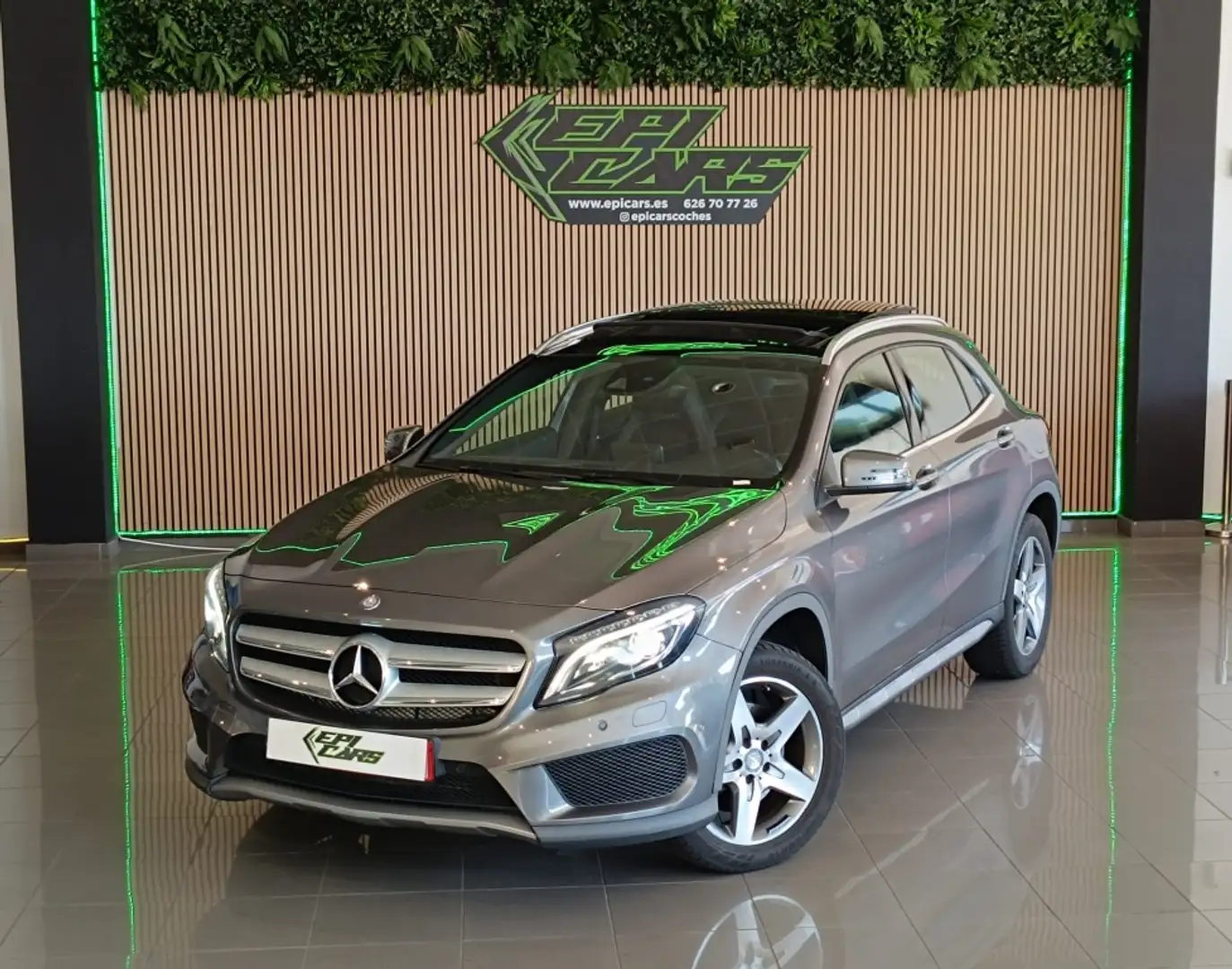 Mercedes-Benz GLA 250 AMG Line 4Matic 7G-DCT Gris - 1