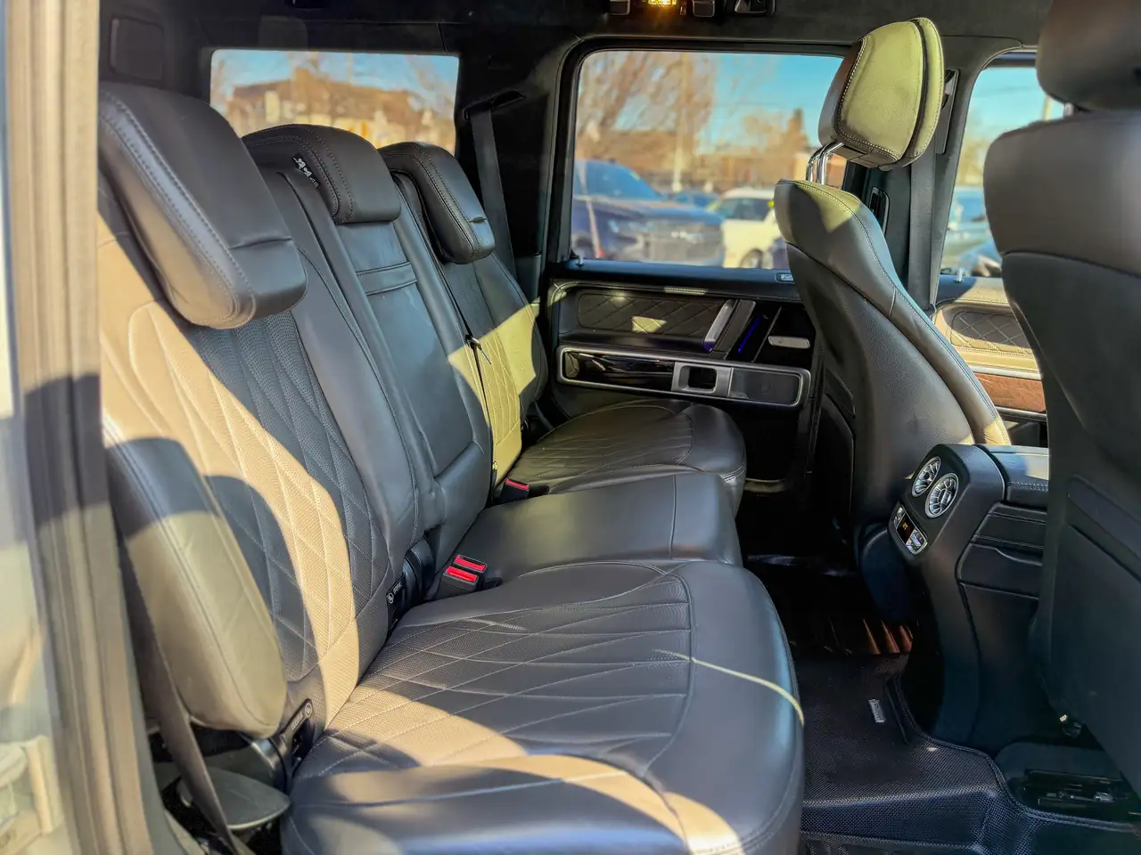Mercedes-Benz G-Class снимка Mercedes-Benz G-Class