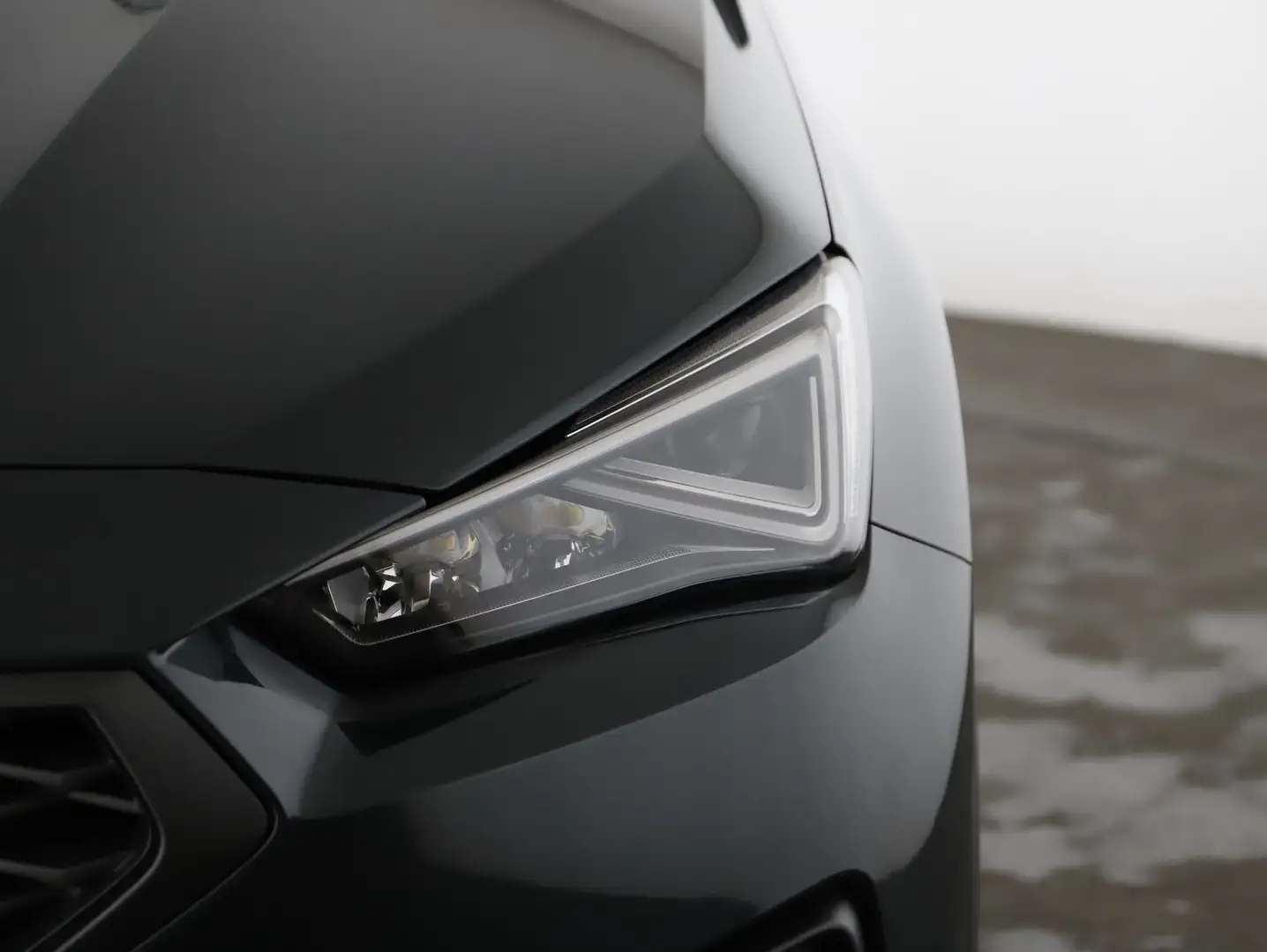 SEAT Tarraco FR eHYBRID 245 DSG Grün - 2