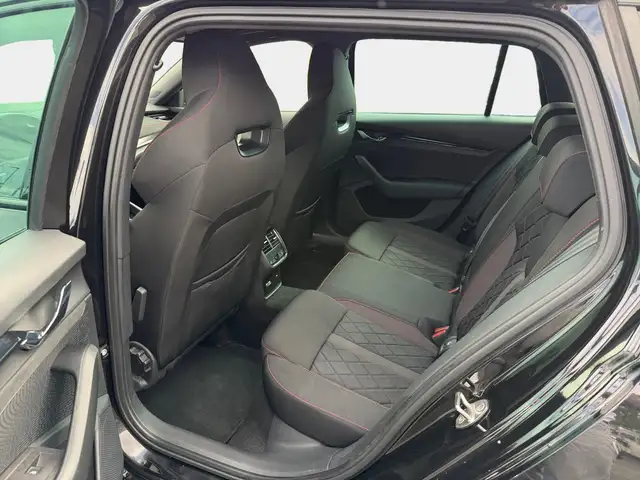 Skoda Octavia view 10