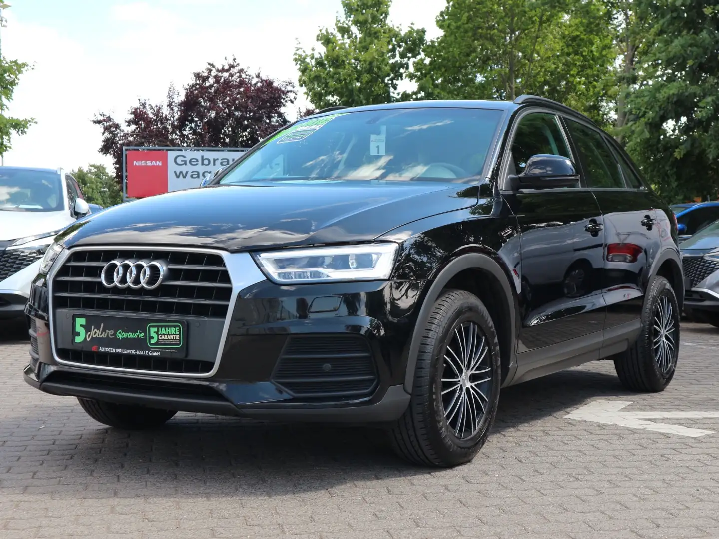 Audi Q3 1.4 TFSI ultra Navi LED KlimaAuto LM Schwarz - 2