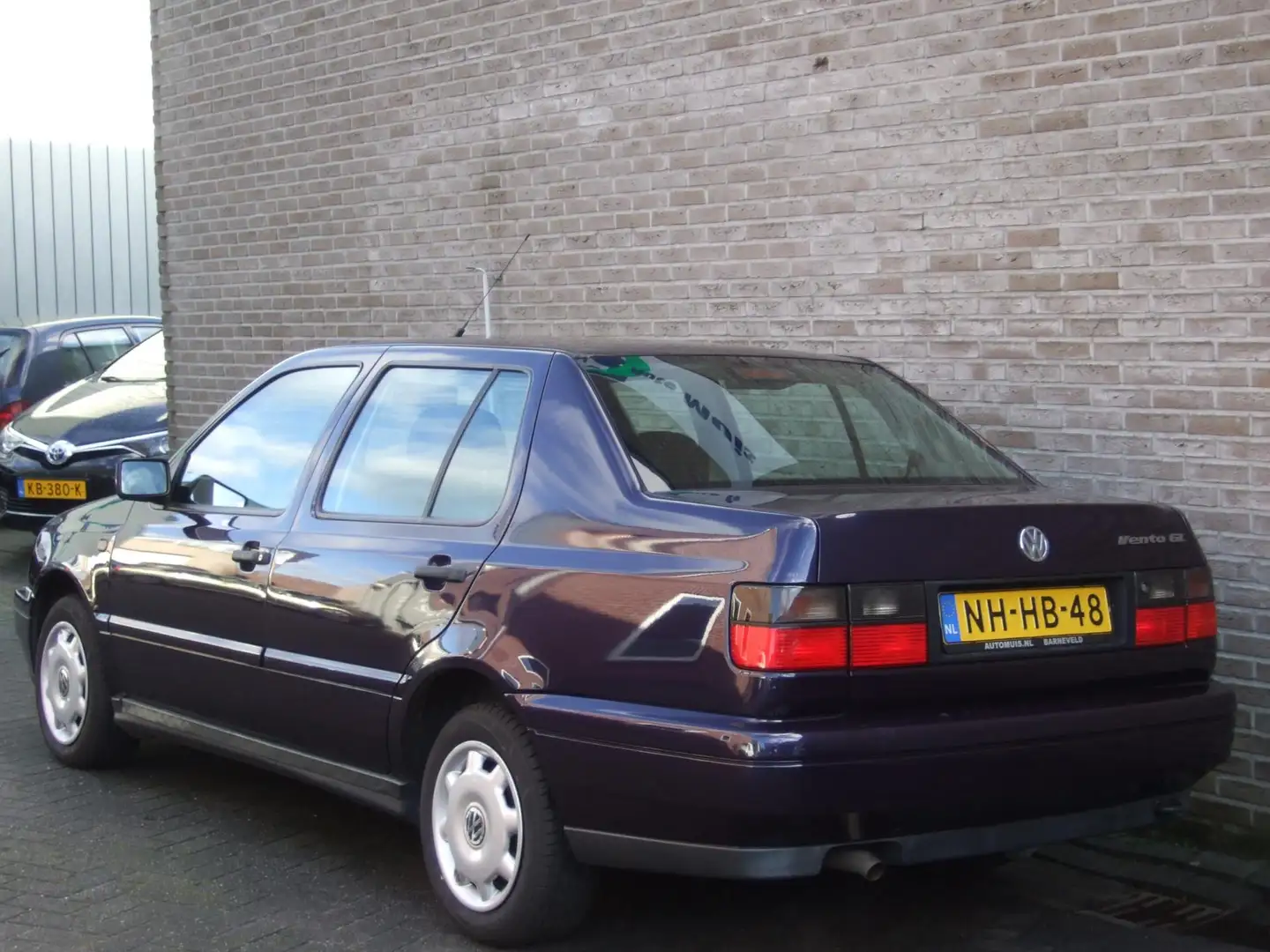 Volkswagen Vento 1.8 GL - 3e eig! - Goed onderhouden! - Kék - 2