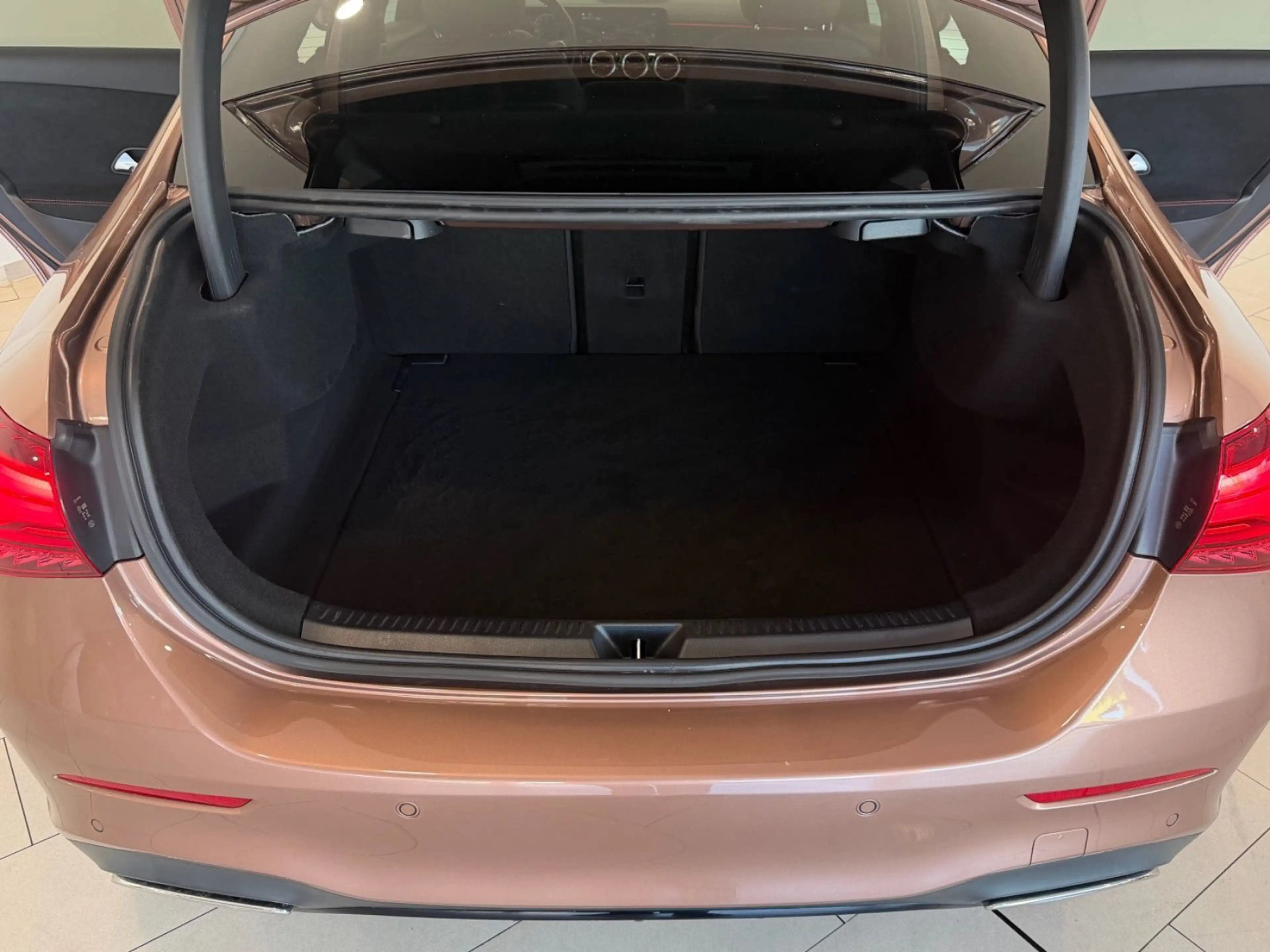 Mercedes-Benz A 200 Lim. Mild-Hybrid AMG-Line|PANO|MBUX|360°| — photo 8