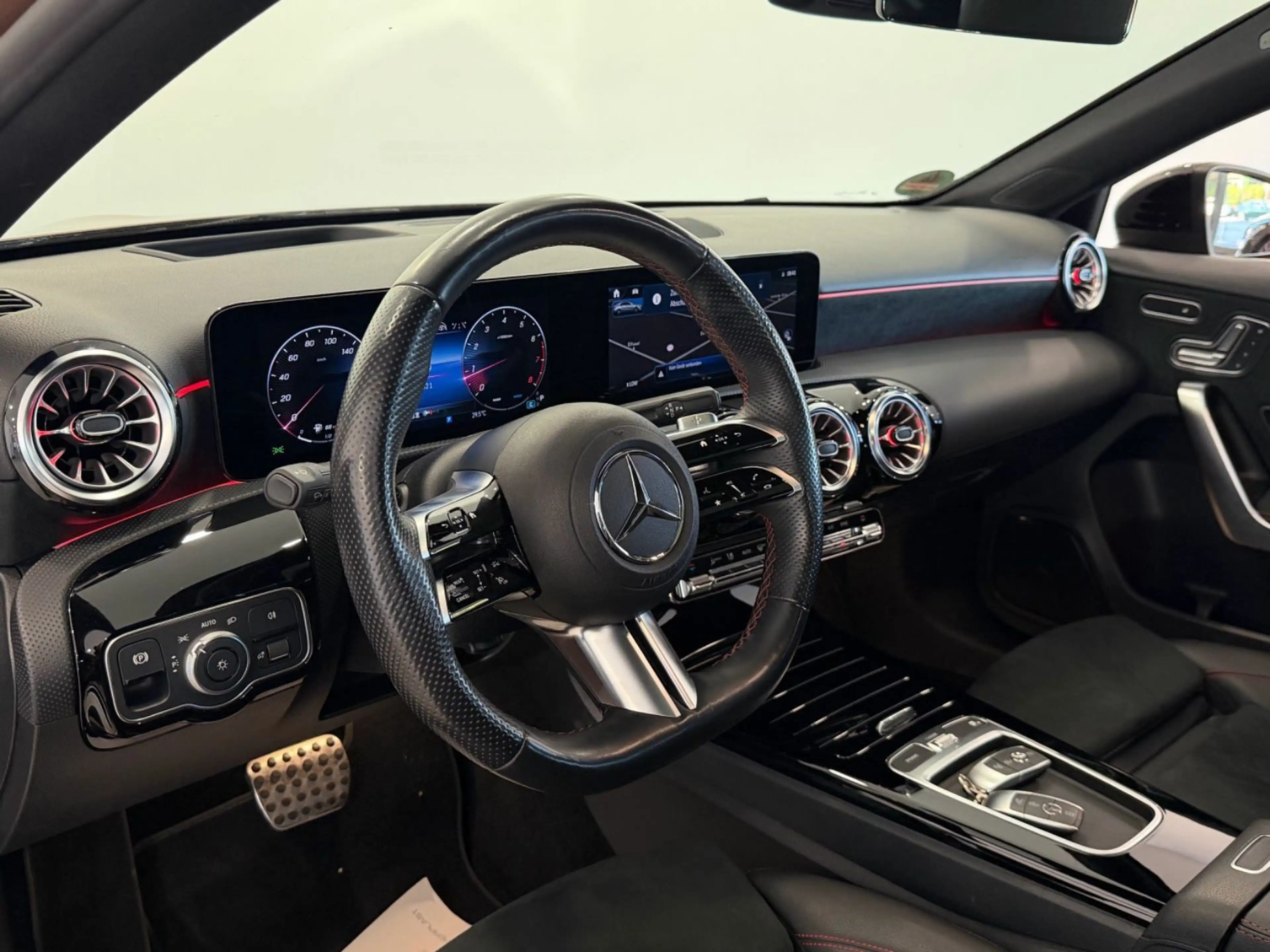 Mercedes-Benz A 200 Lim. Mild-Hybrid AMG-Line|PANO|MBUX|360°| — photo 6