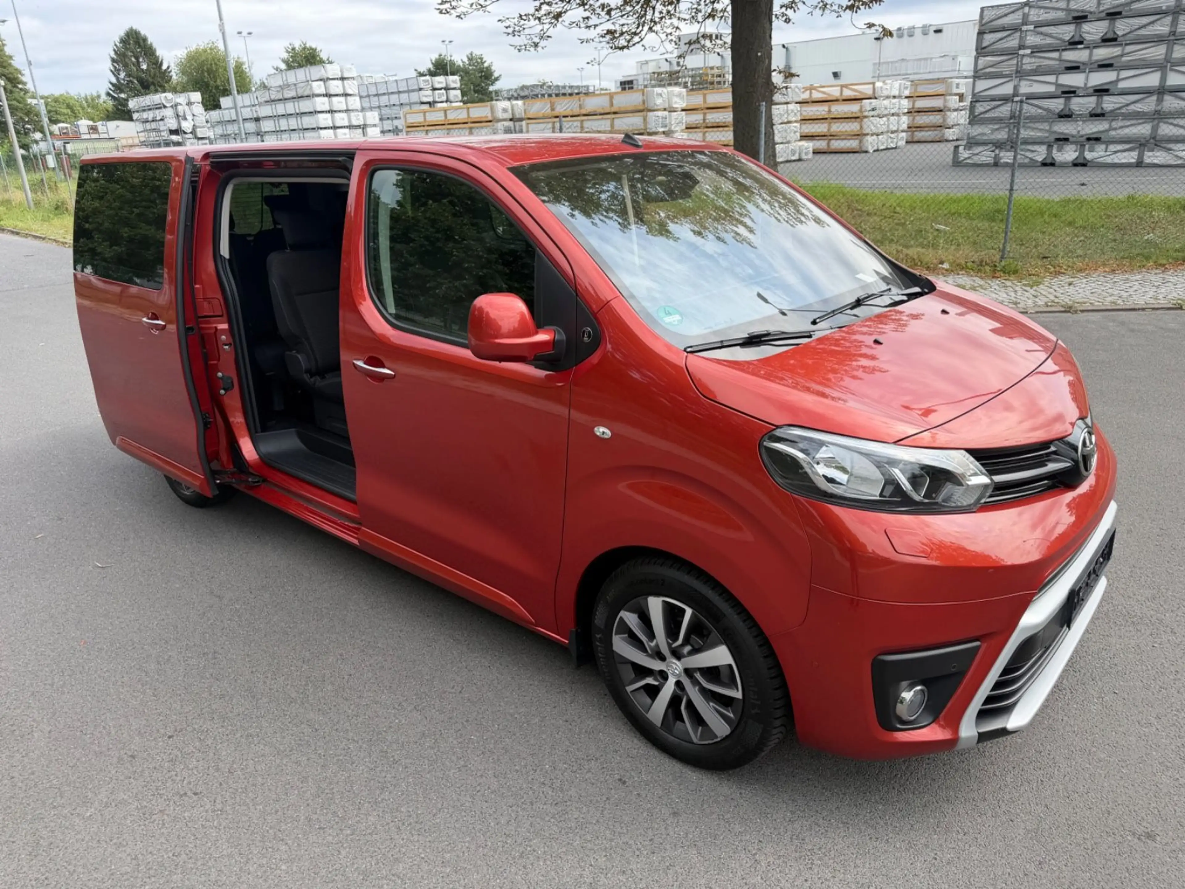 Toyota Proace Verso L2 Team Deutschland*8 Sitze*LANG