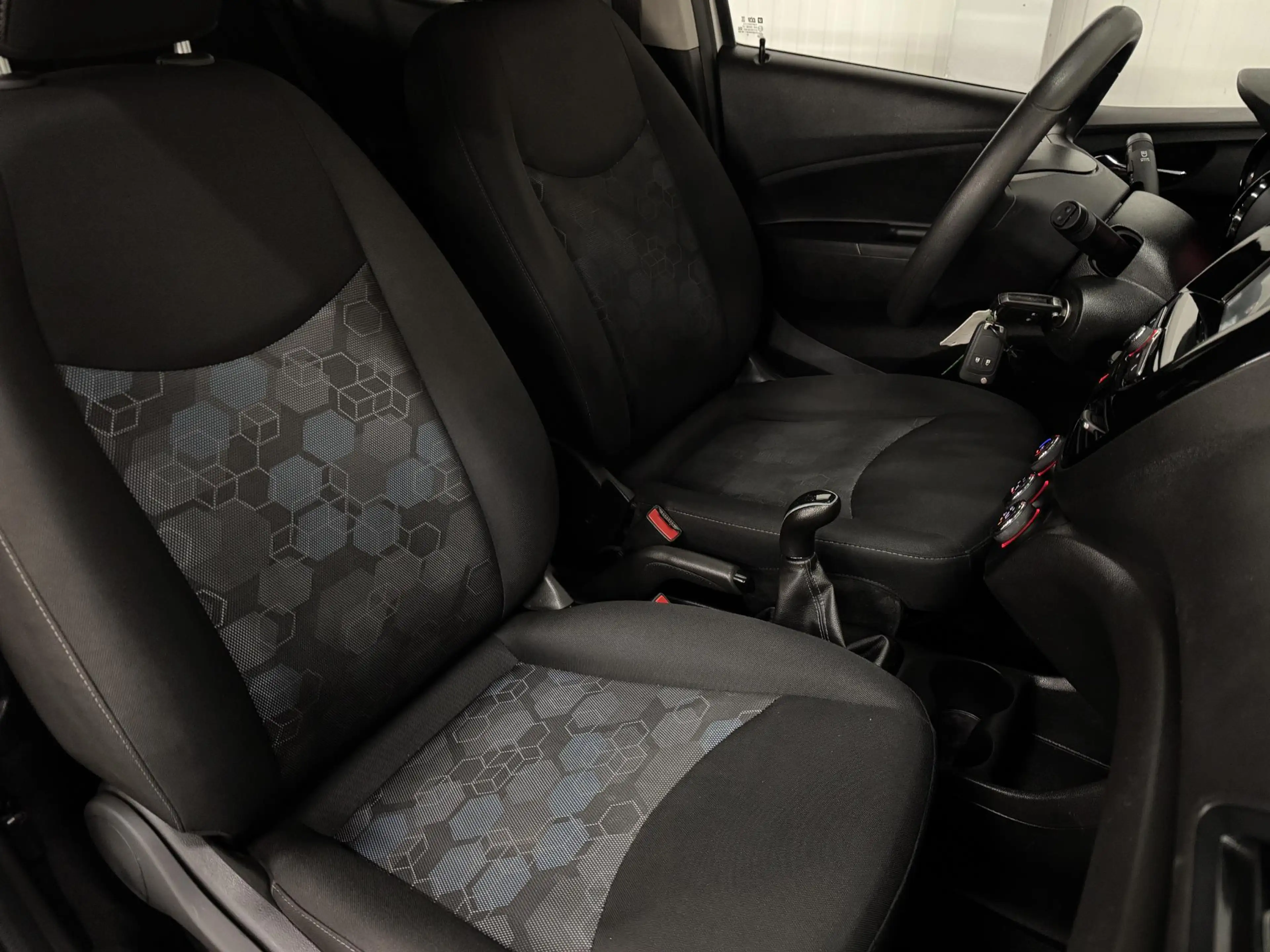 Opel Karl 1.0 Rocks Online Edition LED NAVI AIRCO CRUISE LMV — photo 15