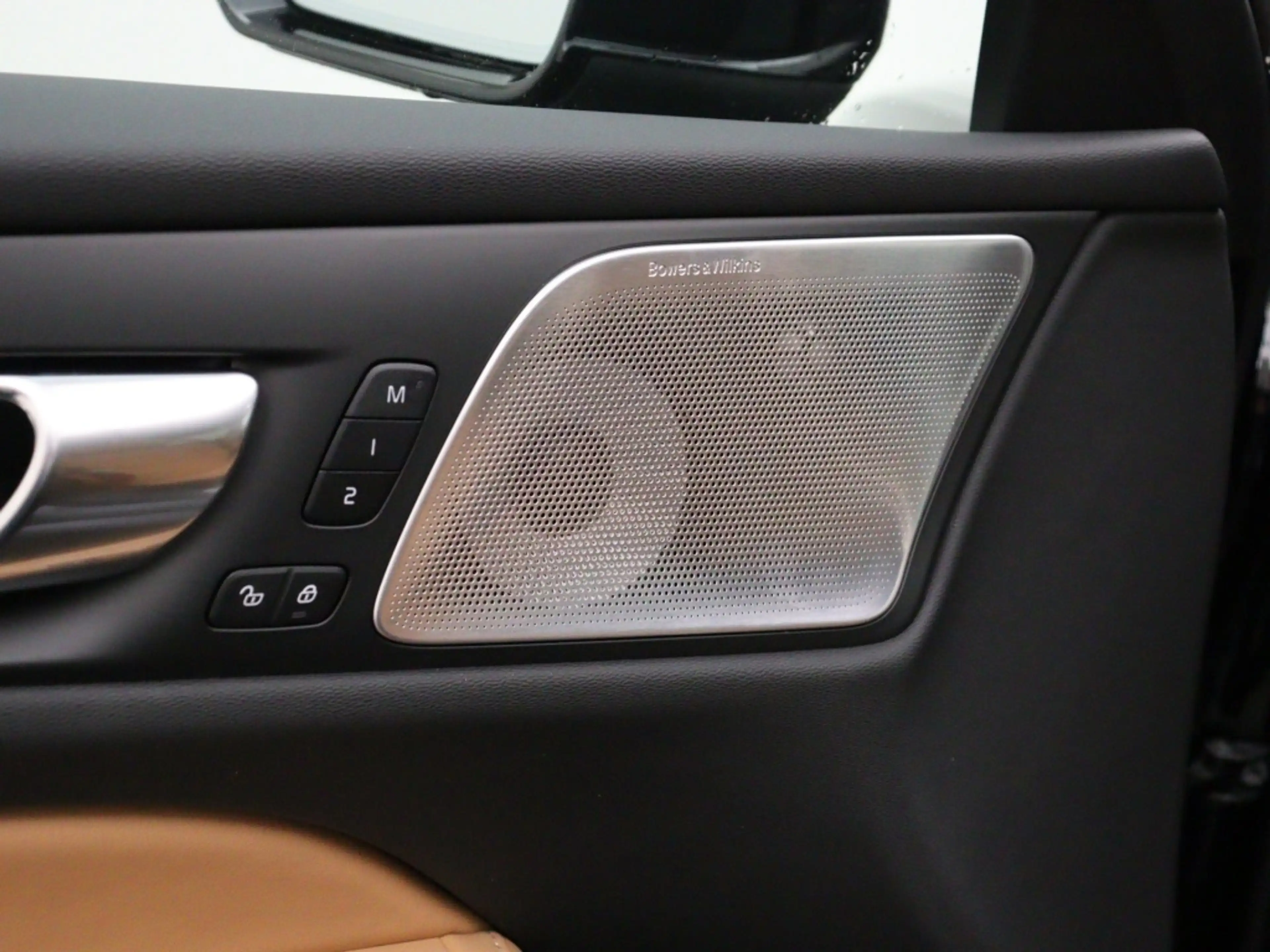 Volvo V60 T6 PLUG-IN HYBRID ULTRA BRIGHT B&W AUDIO SCHUIFDAK — photo 13