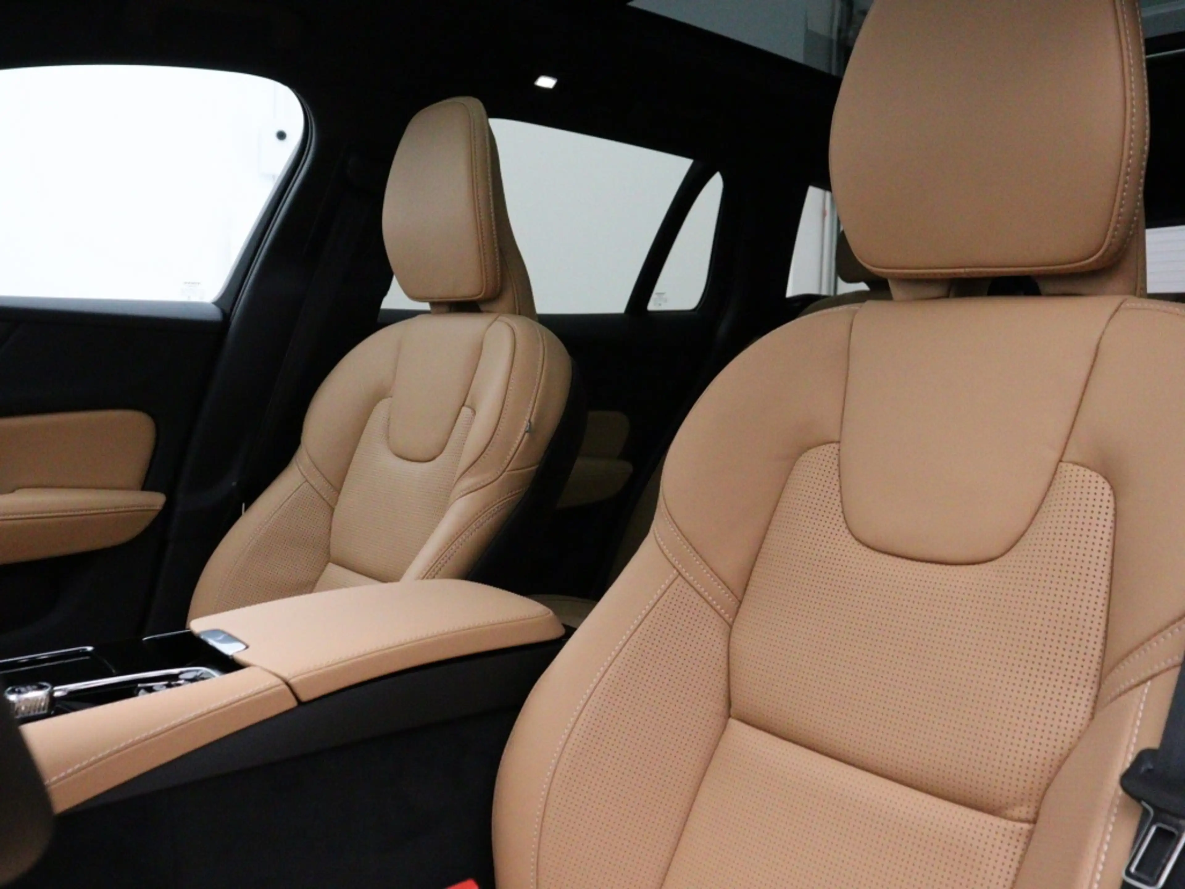 Volvo V60 T6 PLUG-IN HYBRID ULTRA BRIGHT B&W AUDIO SCHUIFDAK — photo 14