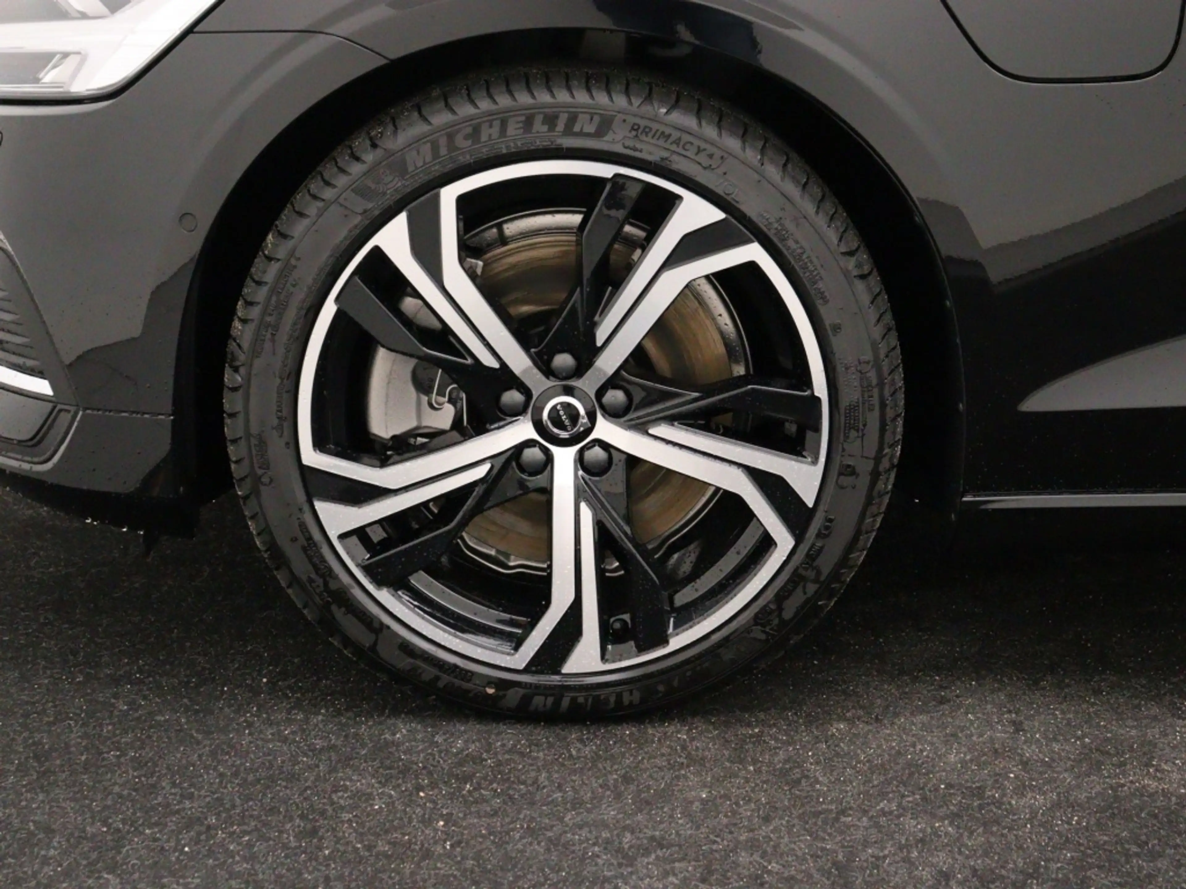 Volvo V60 T6 PLUG-IN HYBRID ULTRA BRIGHT B&W AUDIO SCHUIFDAK — photo 8