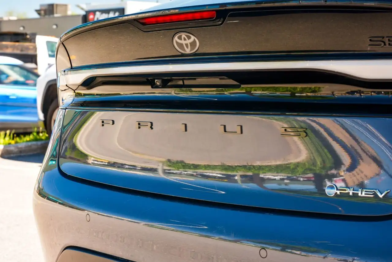 Toyota Prius снимка Toyota Prius